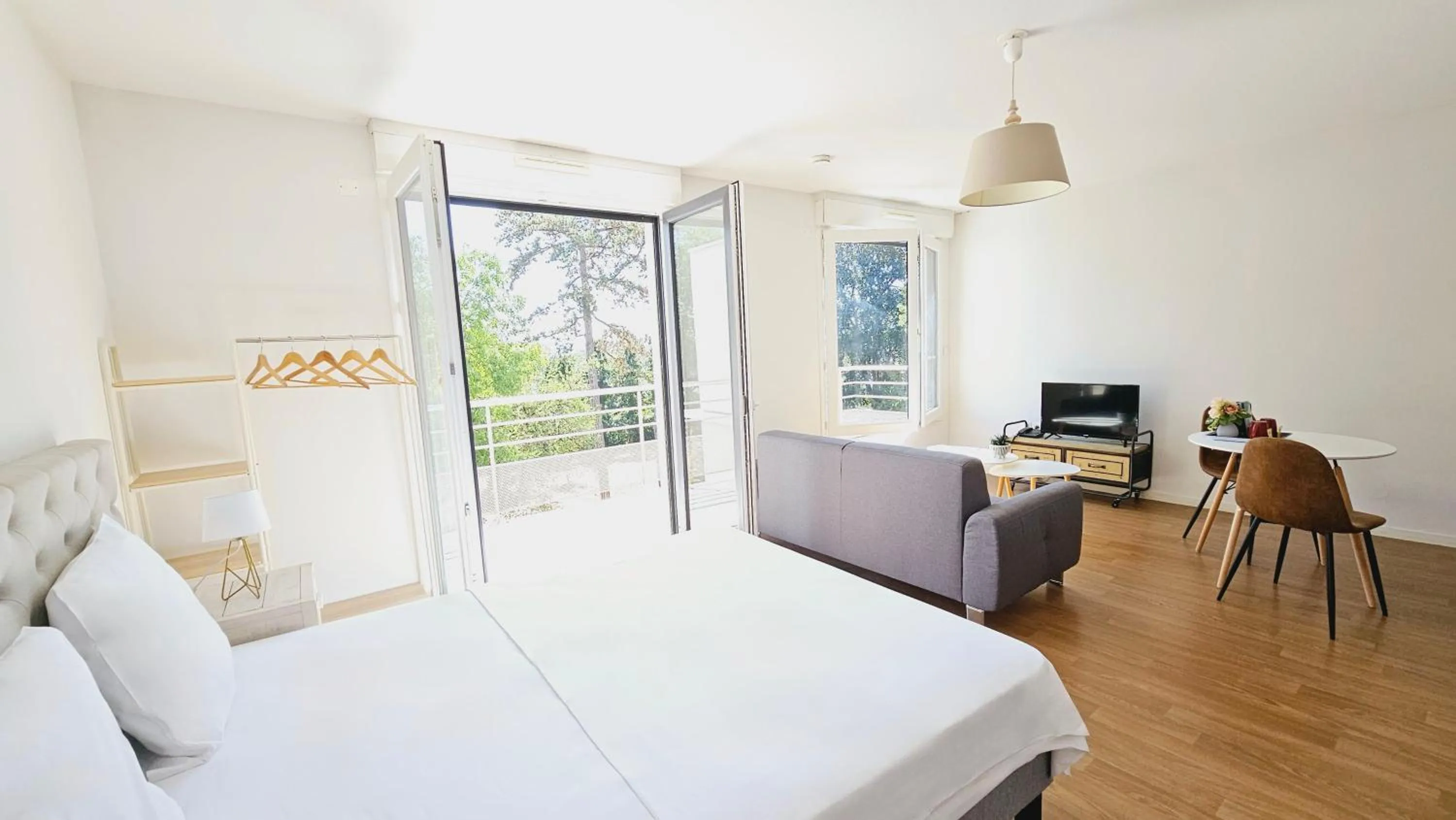 Bed in Zenao Nevers Renardats