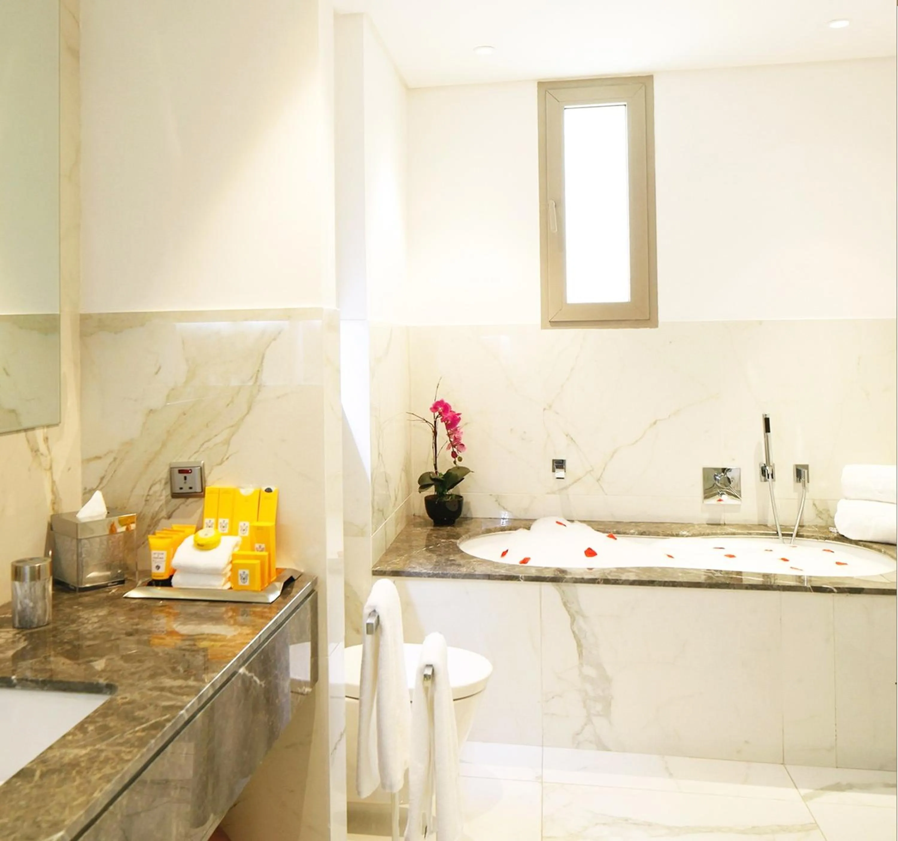 Bathroom in Vivienda Hotel Villas Granada