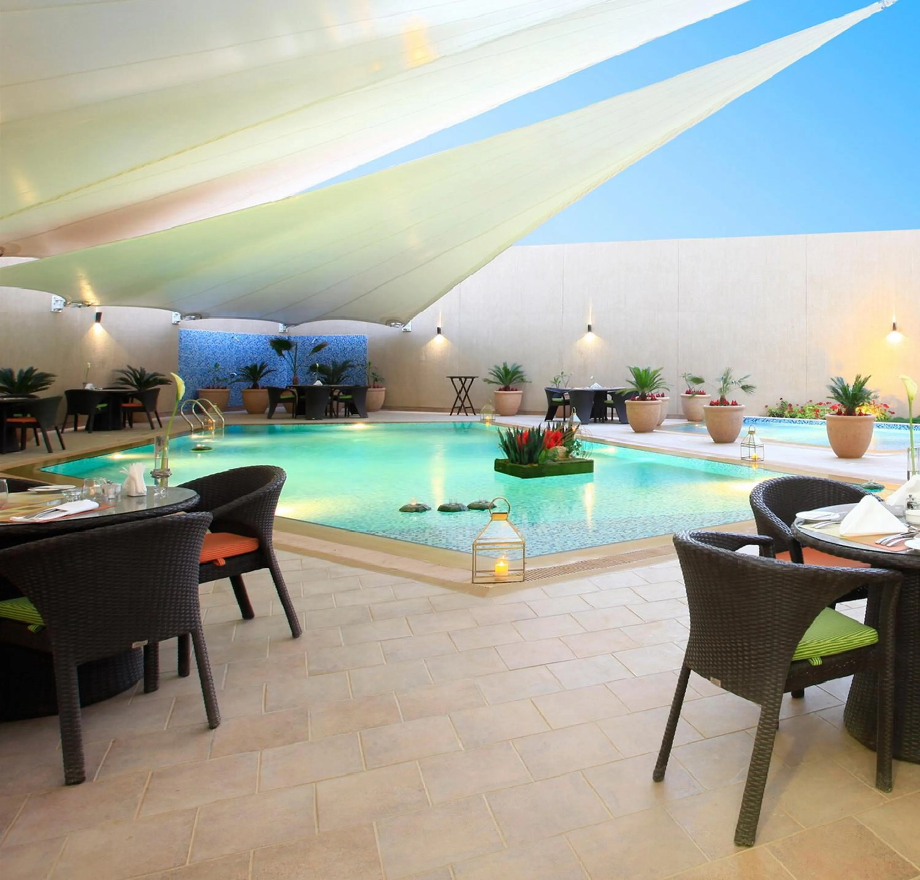 Swimming pool in Vivienda Hotel Villas Granada