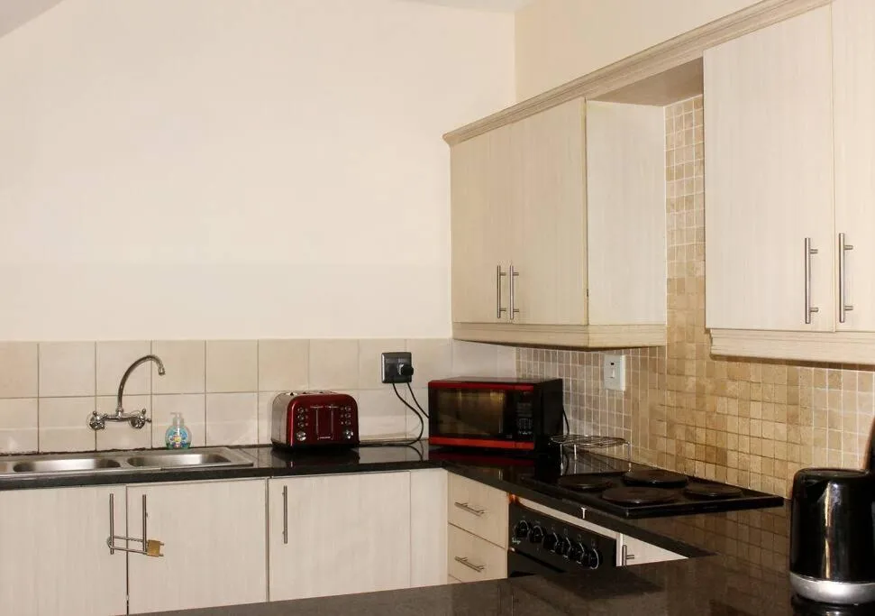 cozy 3 bed Duplex ,sleeps 6 with double bathroom