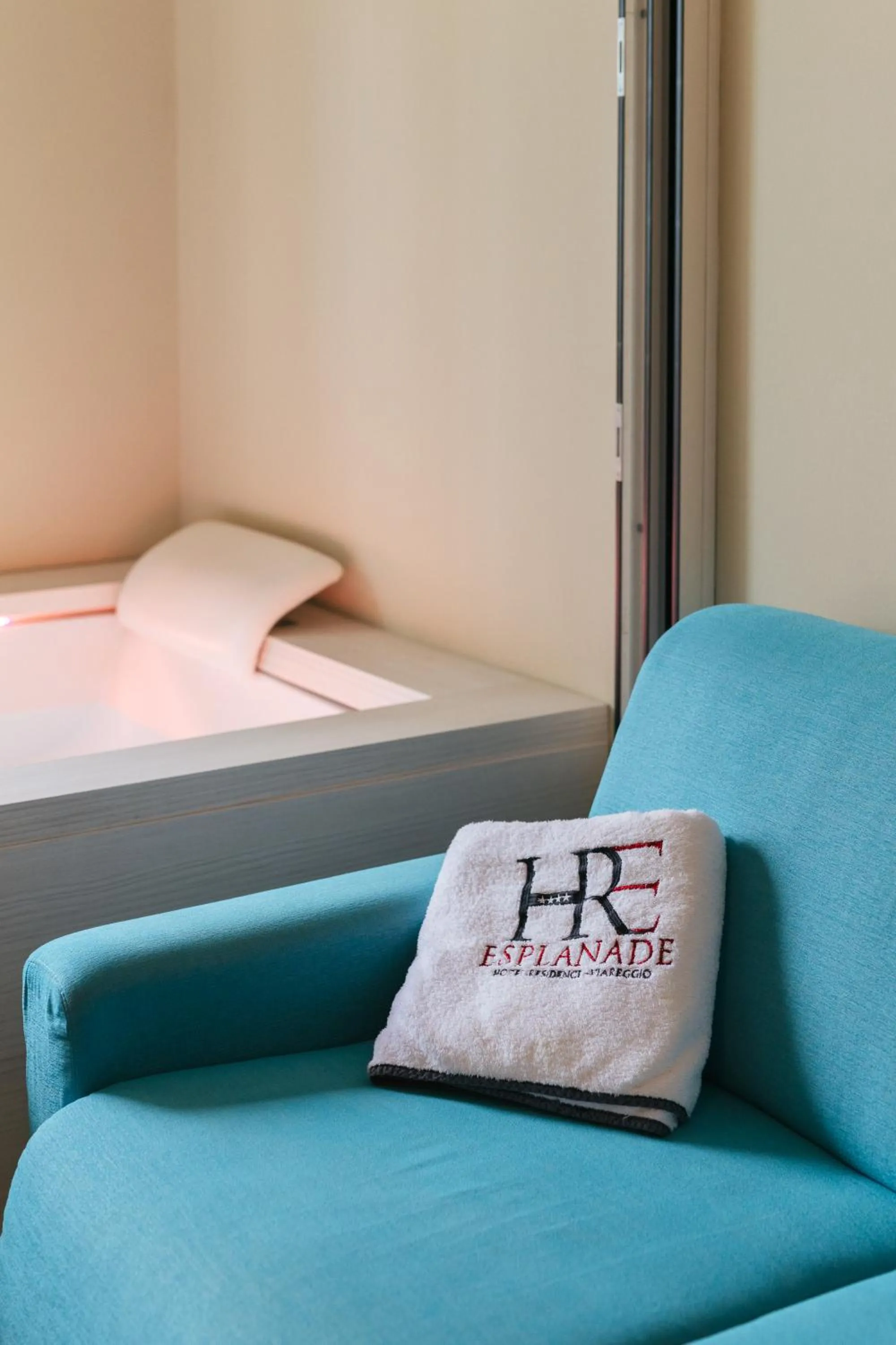 Seating area, Bed in Hotel Residence Esplanade