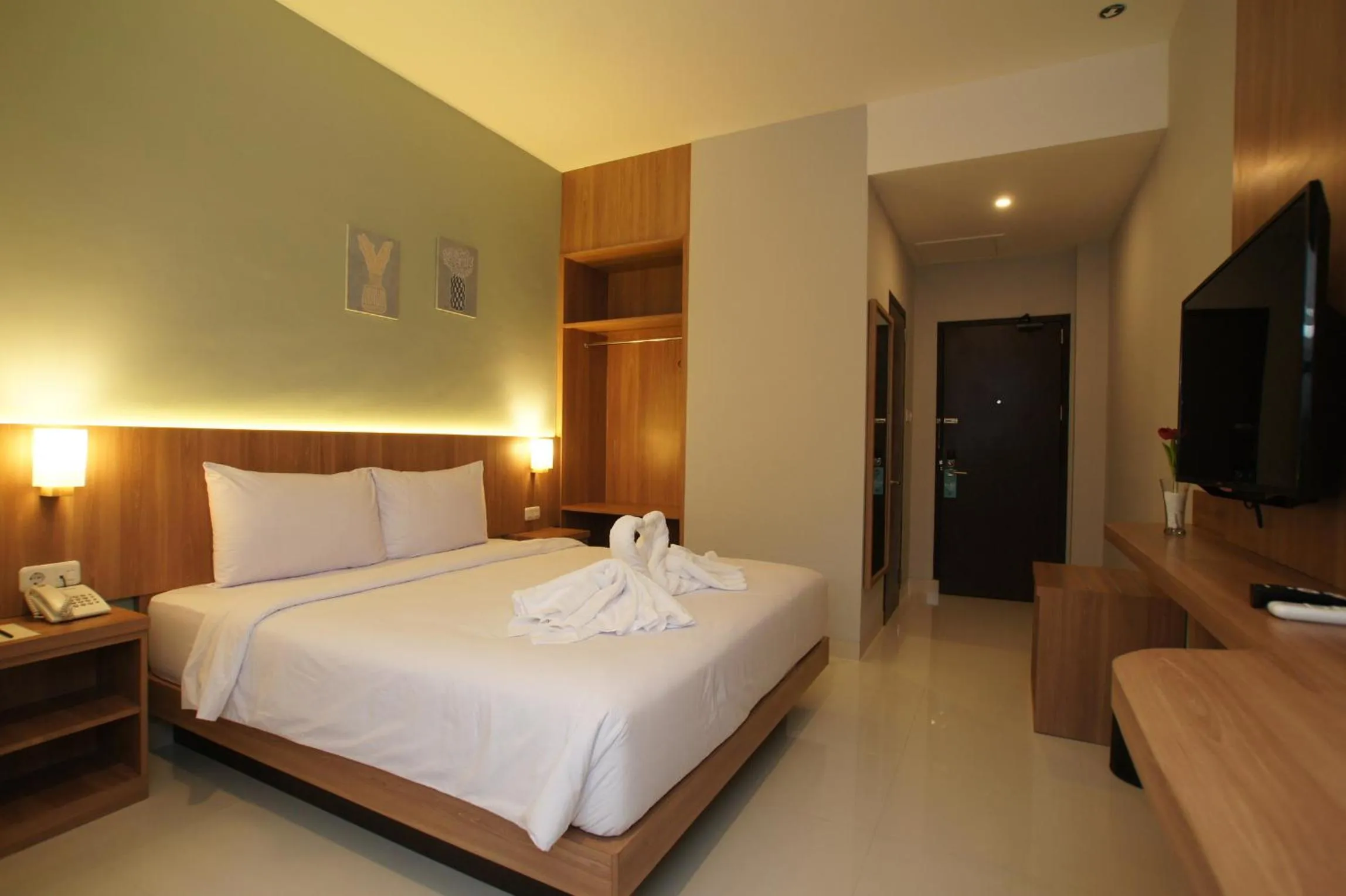 Bed in Hexton Hotel Lampung by Amazing