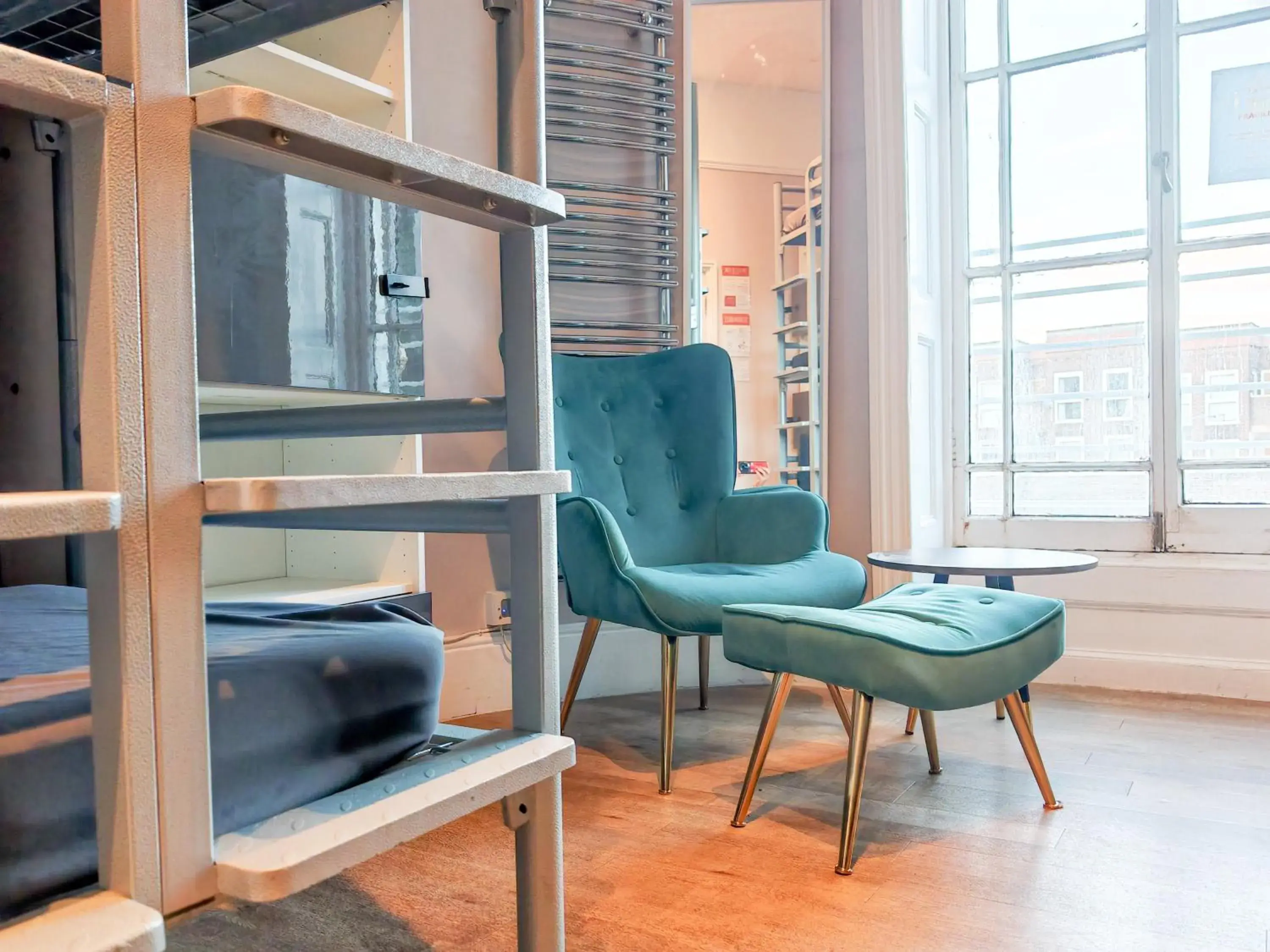 6-Bed Mixed Dormitory Room in Prime Backpackers Angel 6-Bed Mixed Dormitory Room in Prime Backpackers Angel