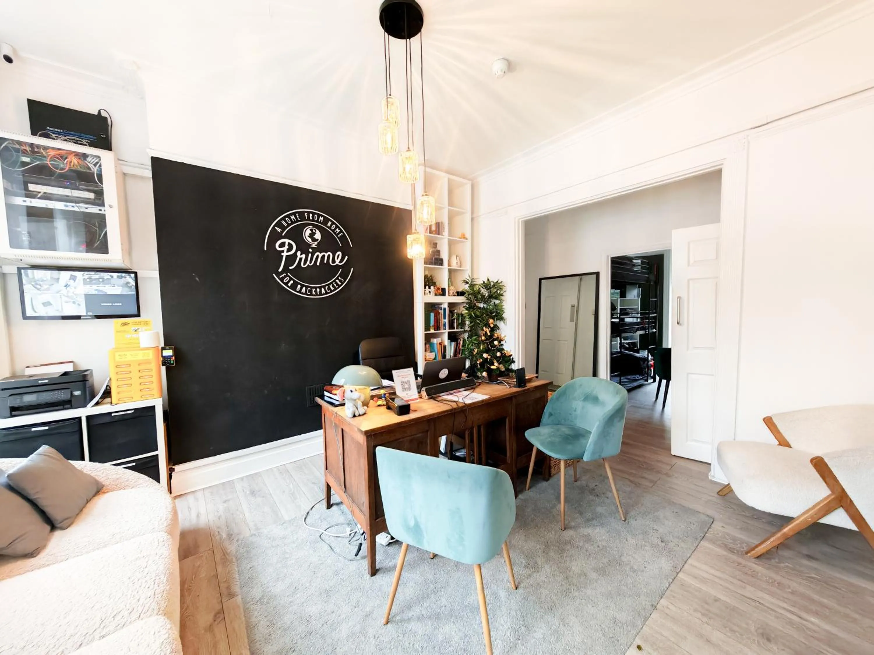 Lobby or reception in Prime Backpackers Angel