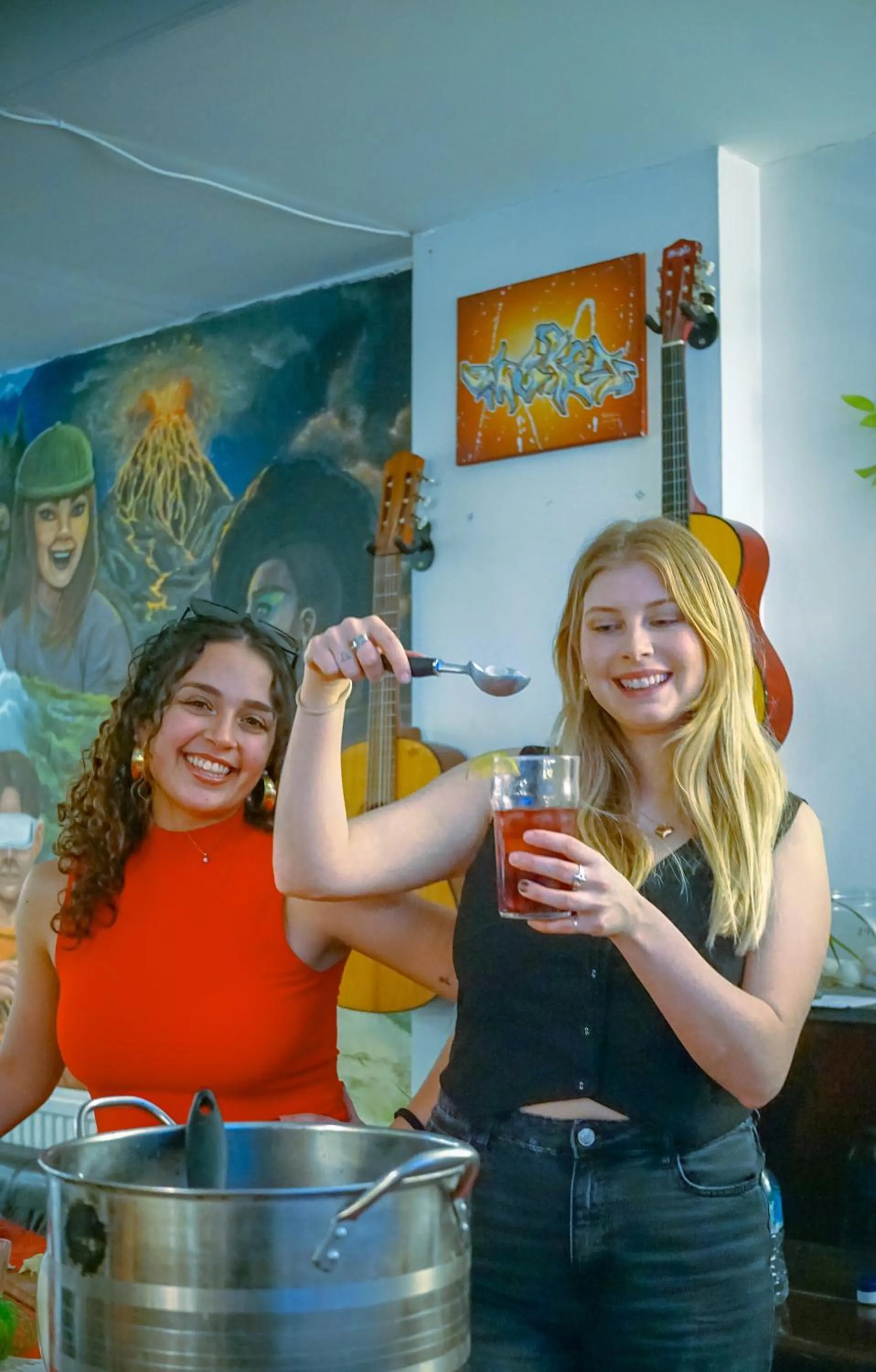 Evening entertainment in Prime Backpackers Angel