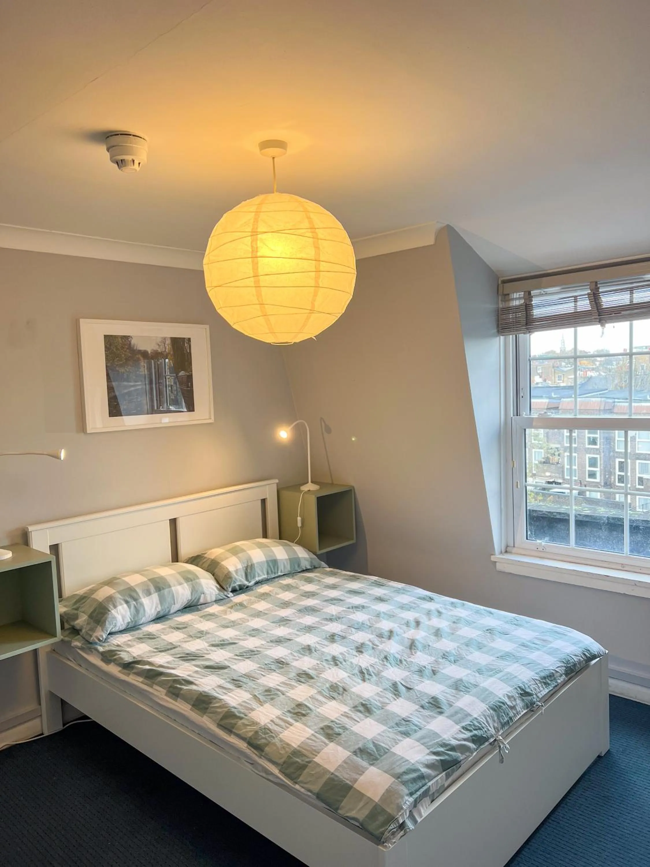 Bedroom, Bed in Prime Backpackers Angel