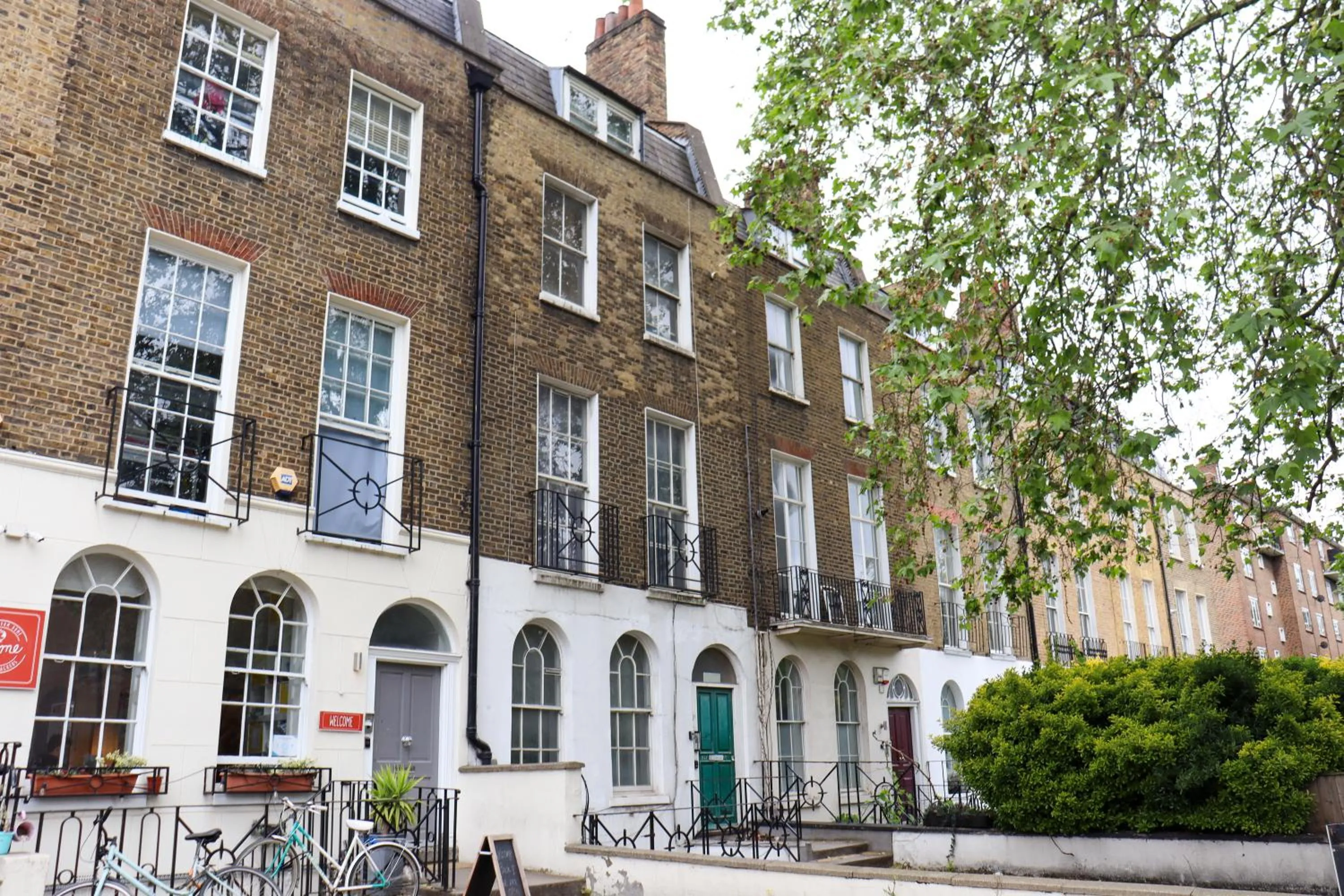 Property building in Prime Backpackers Angel