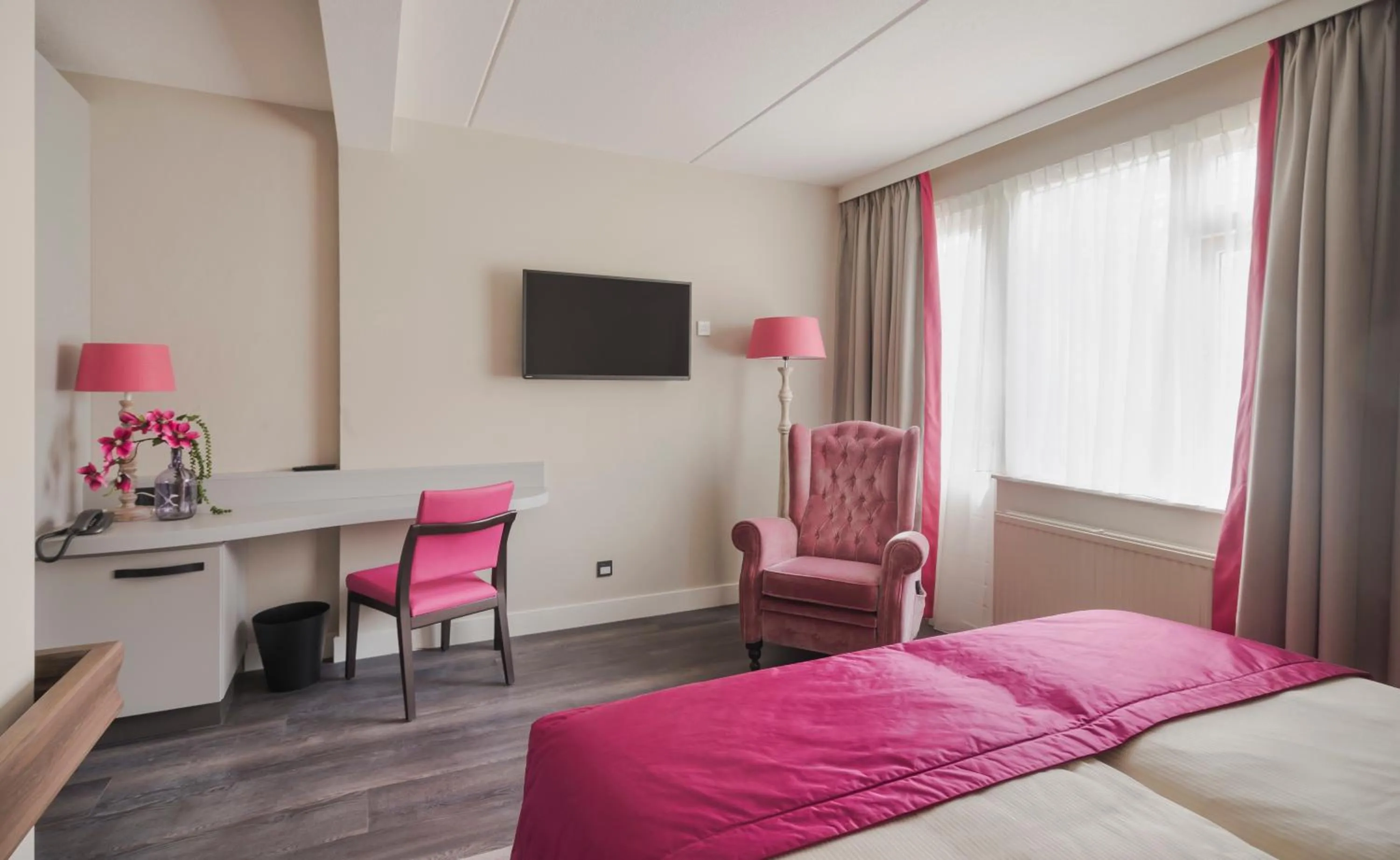 Photo of the whole room, Bed in Hotel de Hoeve van Nunspeet