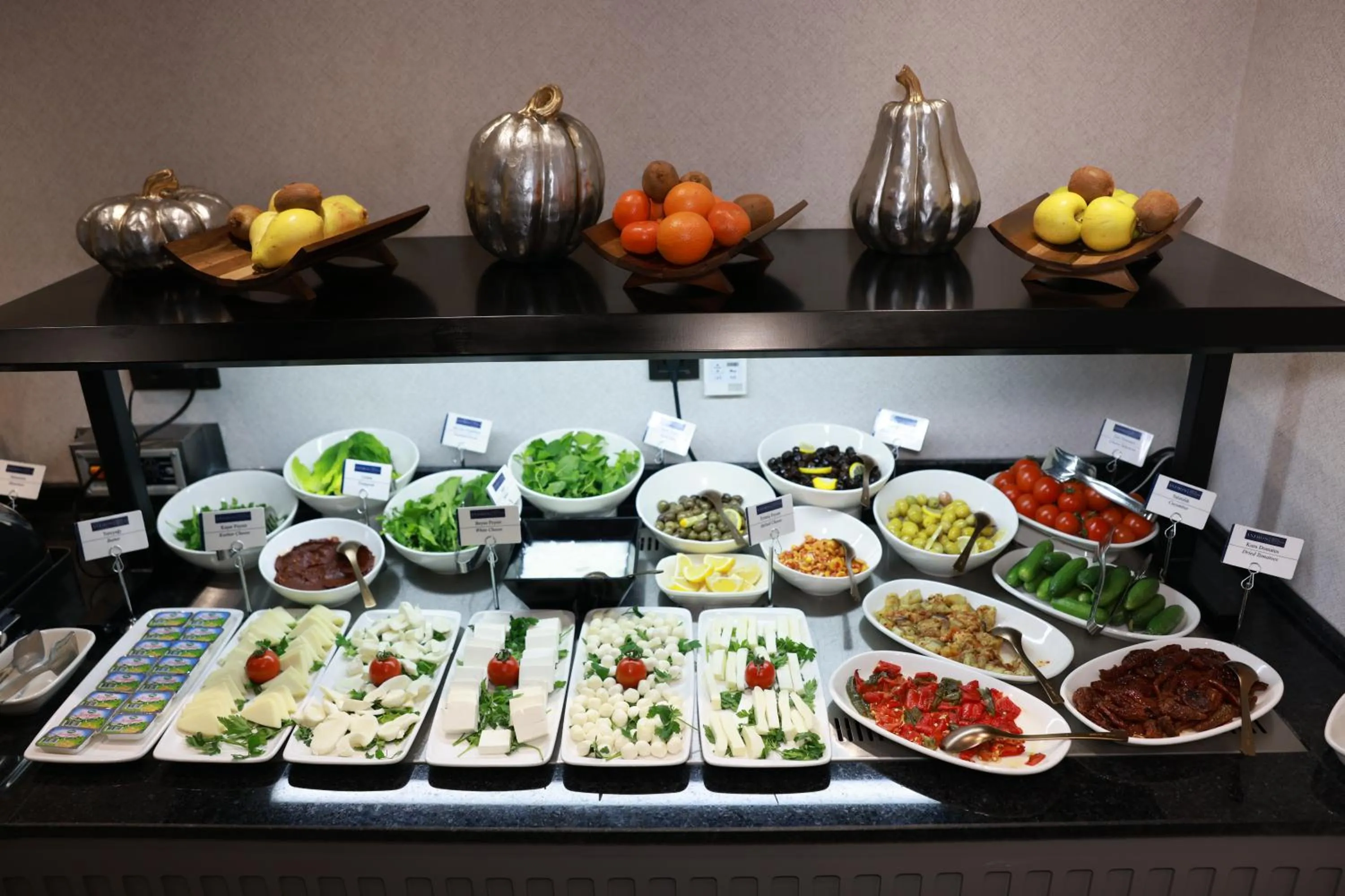 Food and drinks in Anemon Diyarbakır Suit Hotel