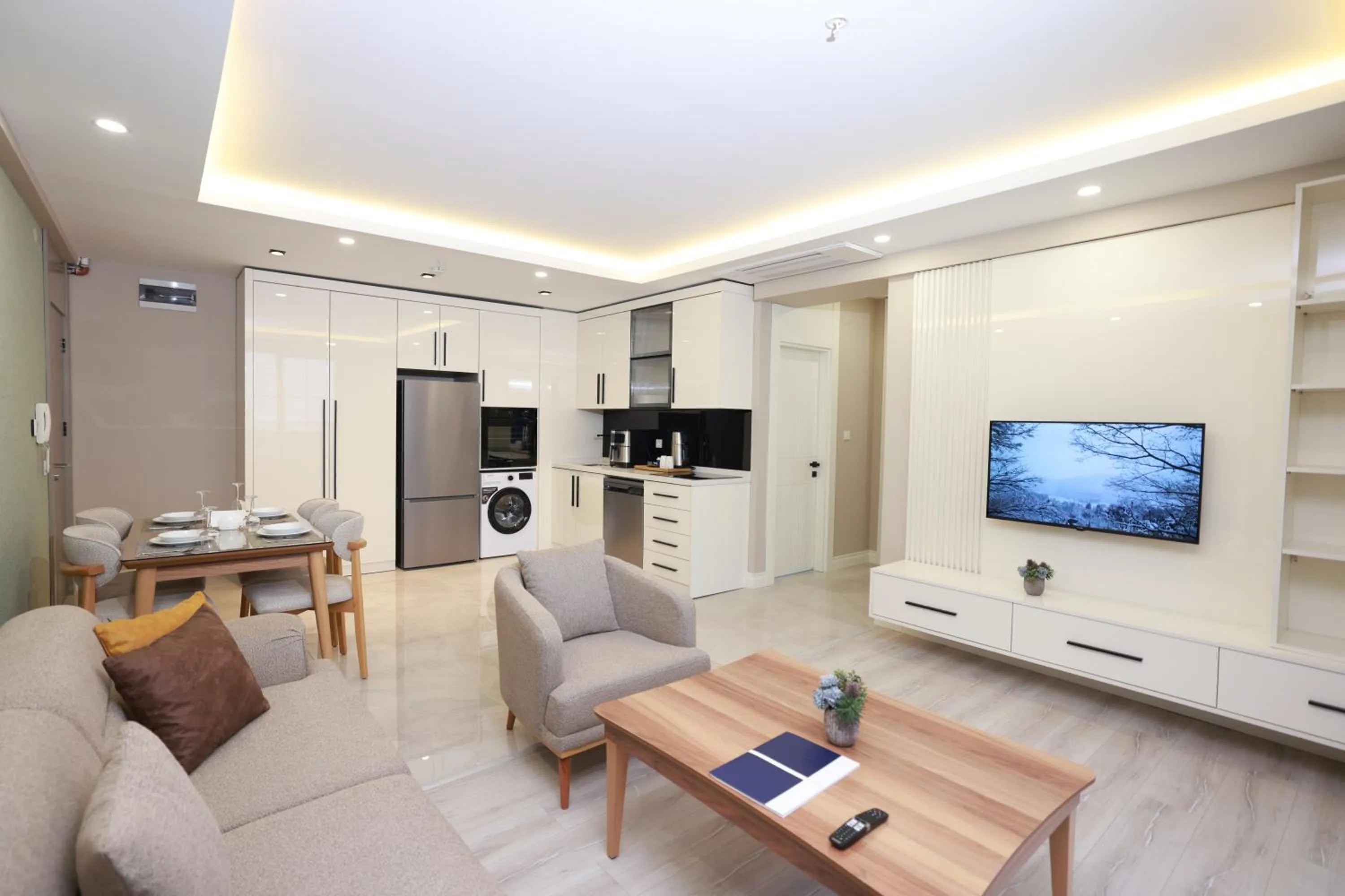 Communal lounge/ TV room in Anemon Diyarbakır Suit Hotel