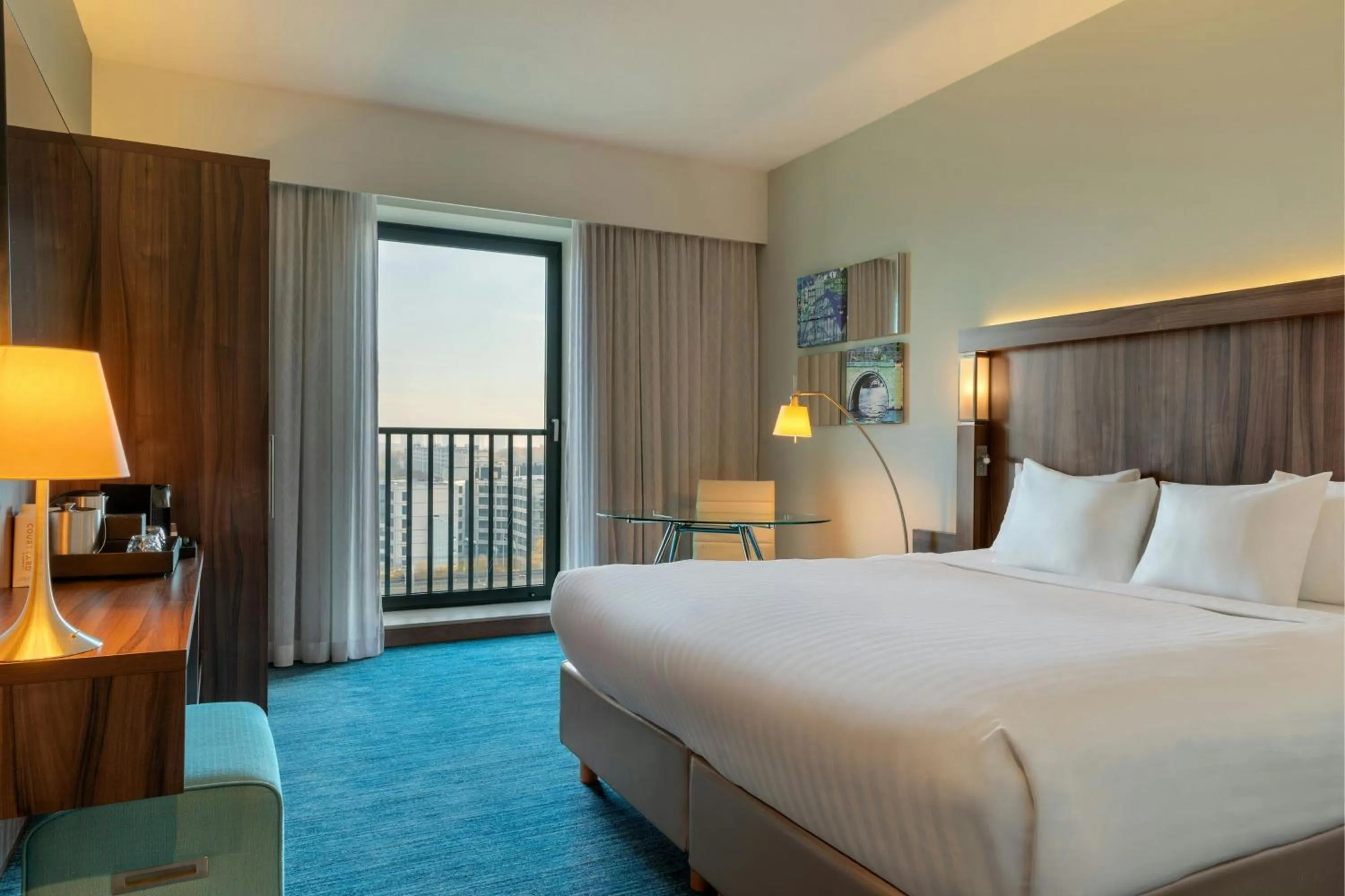 Photo of the whole room, Bed in Courtyard by Marriott Amsterdam Arena Atlas