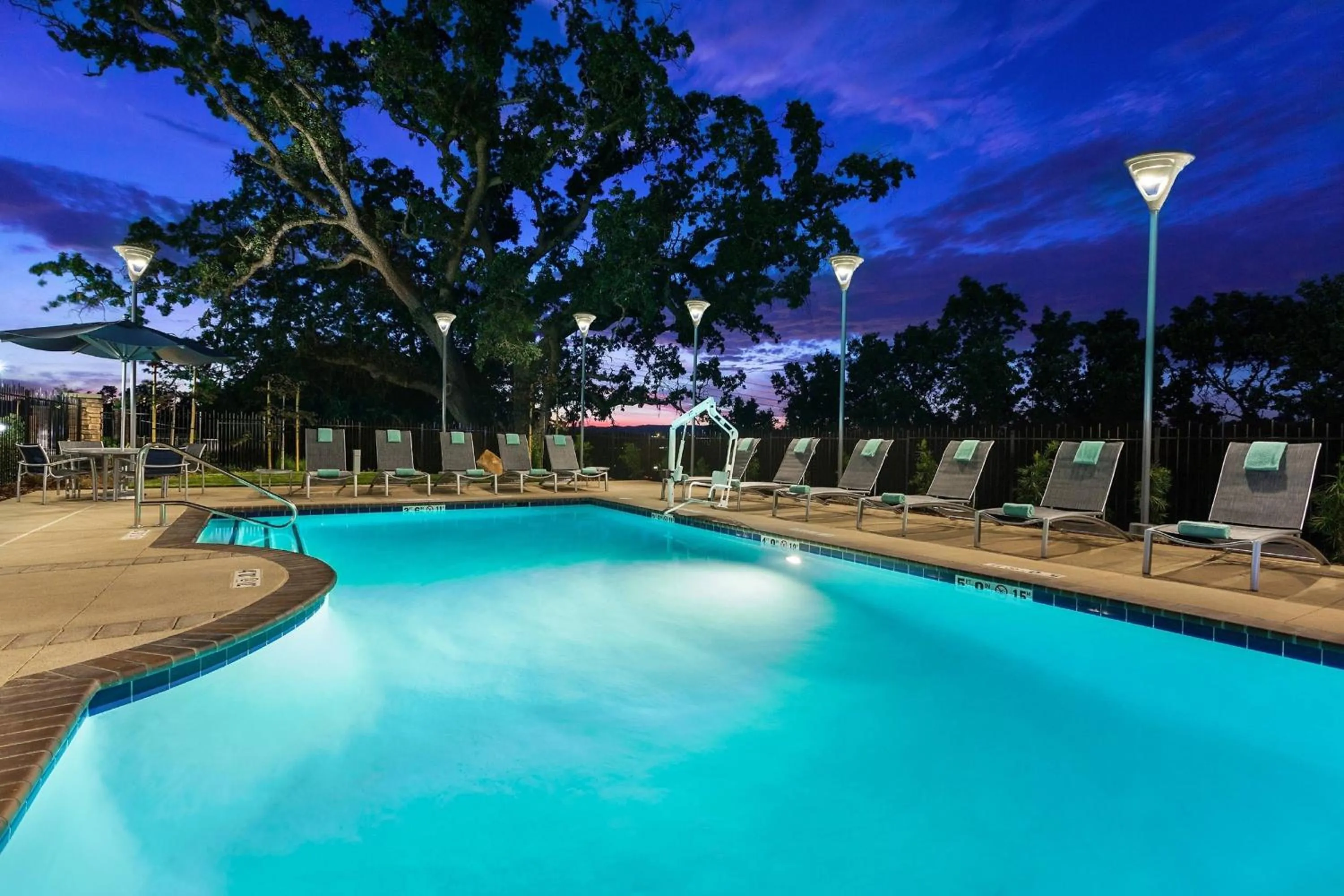Swimming pool in SpringHill Suites by Marriott Paso Robles Atascadero