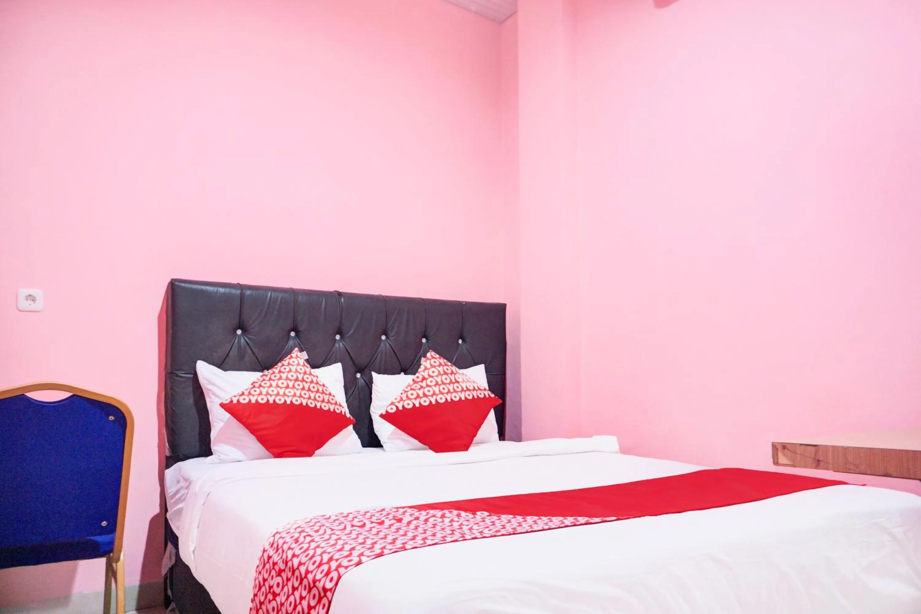 Bedroom, Bed in Hotel O Ilir Timur I Near Rsud Siti Fatimah Az-Zahra Formerly Lumendiva Suite