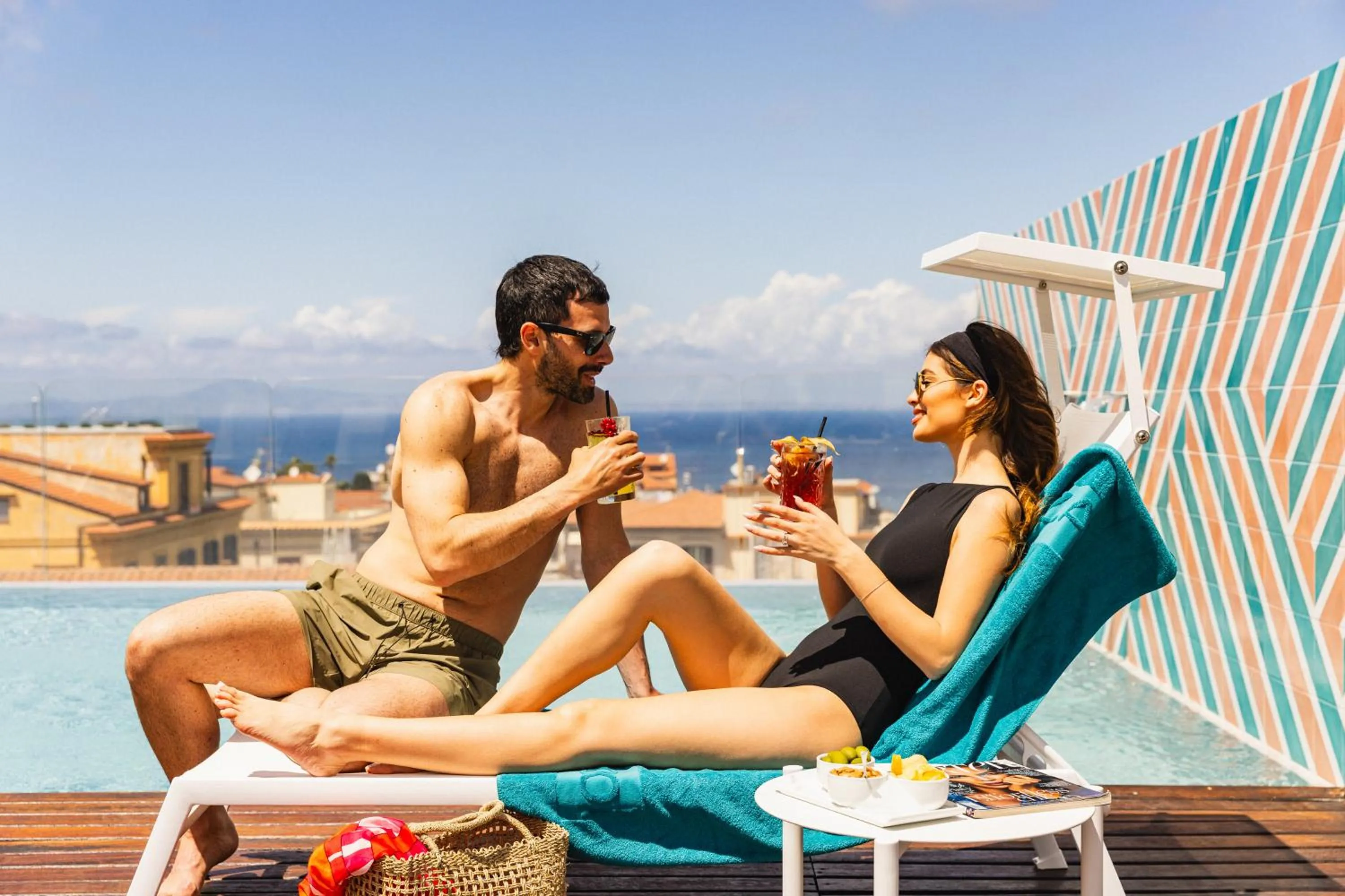 Restaurant/places to eat in Hotel Plaza