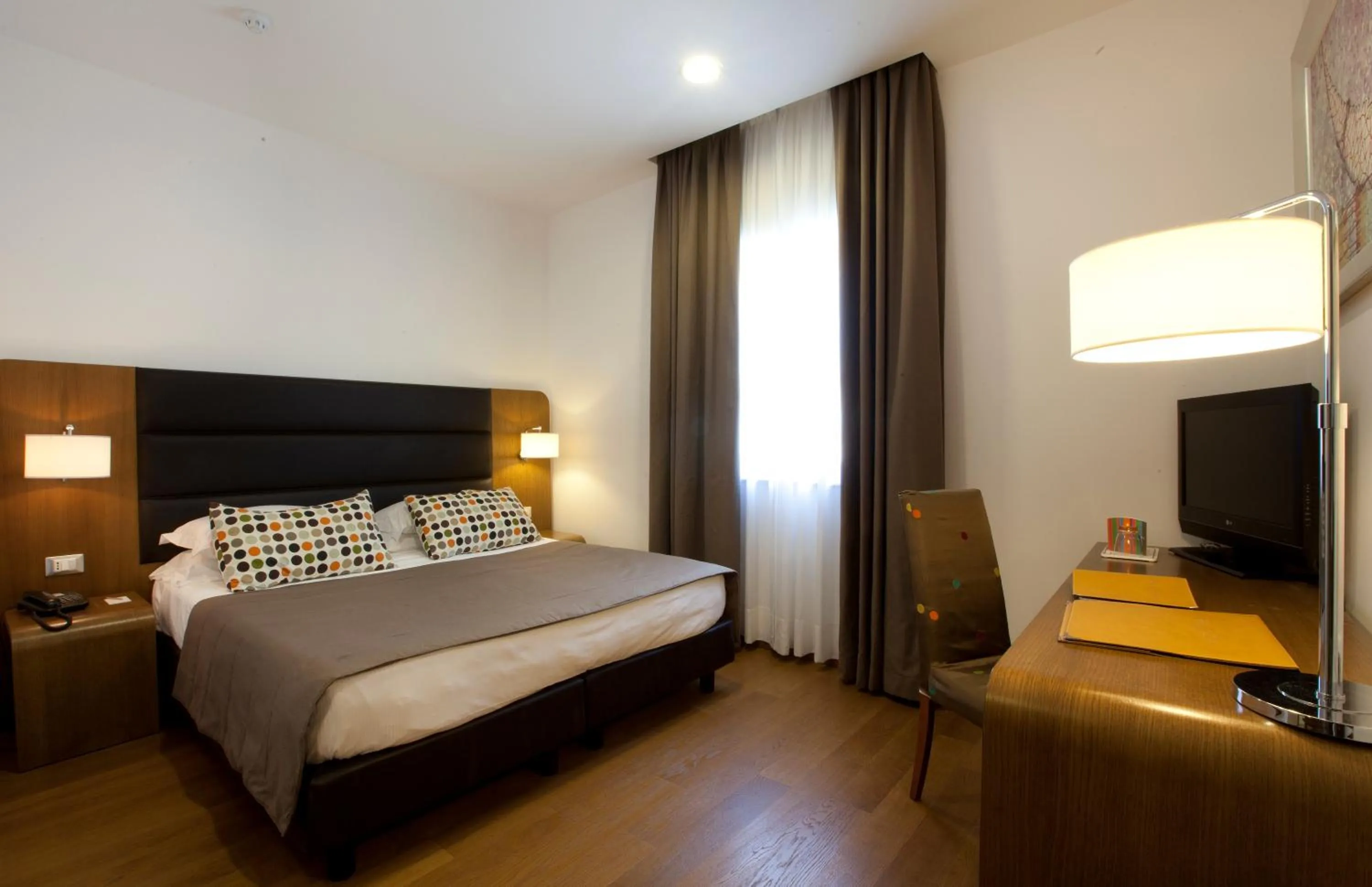 Double Room in Hotel Plaza