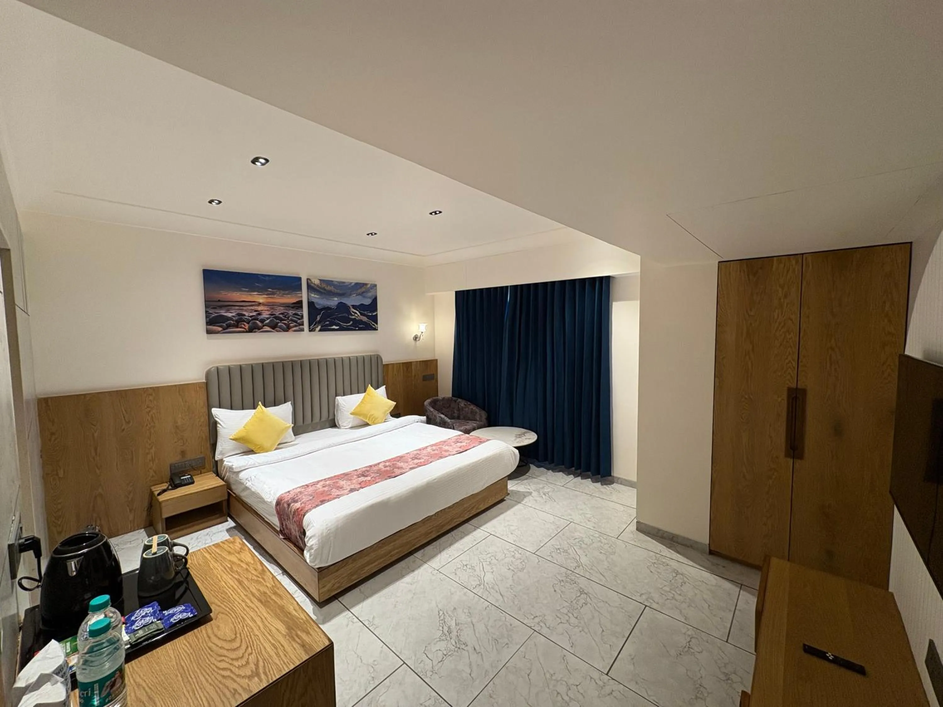 Bed in The Parterre - SG Highway Ahmedabad