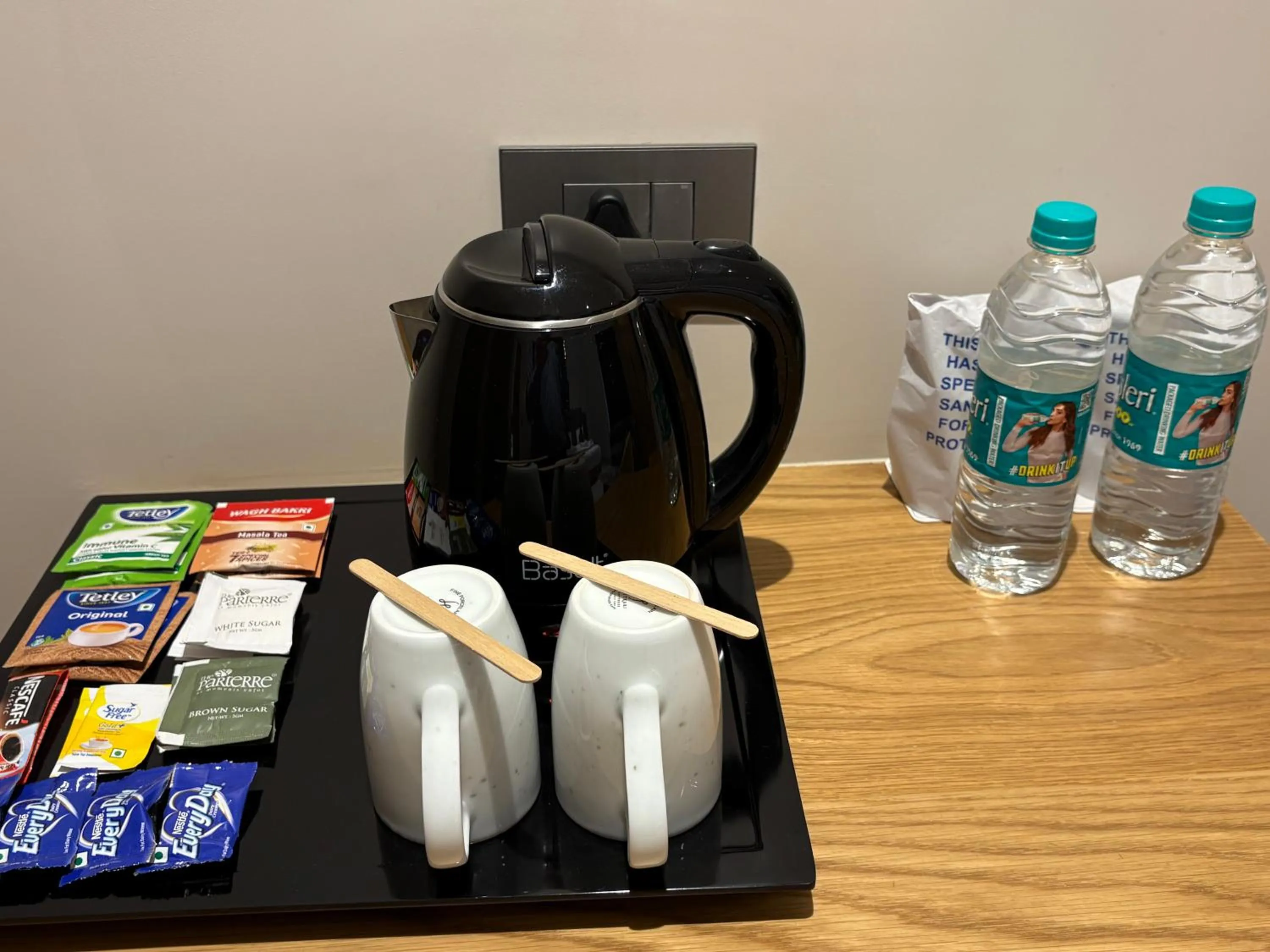 Coffee/tea facilities in The Parterre - SG Highway Ahmedabad