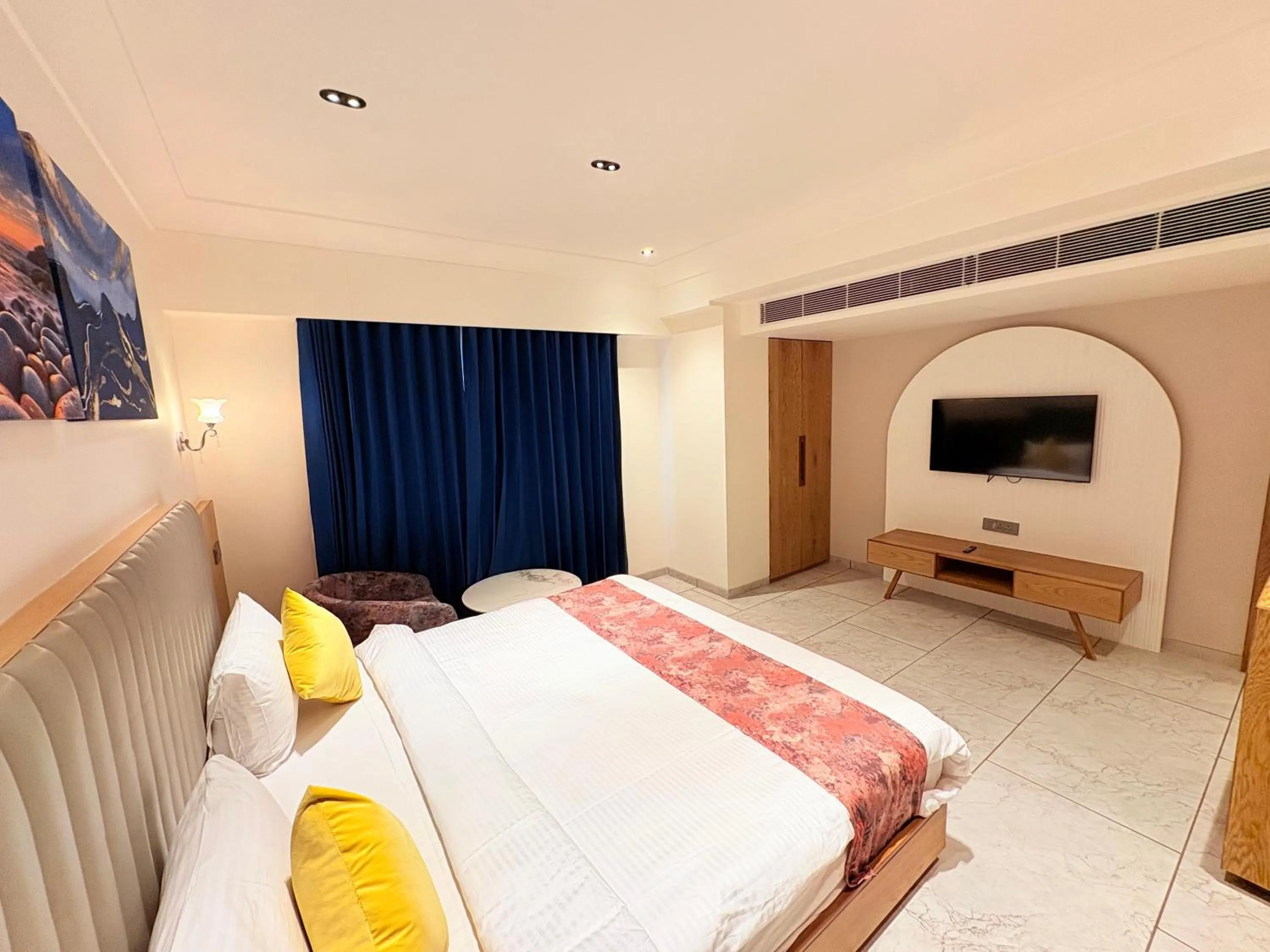 Bed in The Parterre - SG Highway Ahmedabad