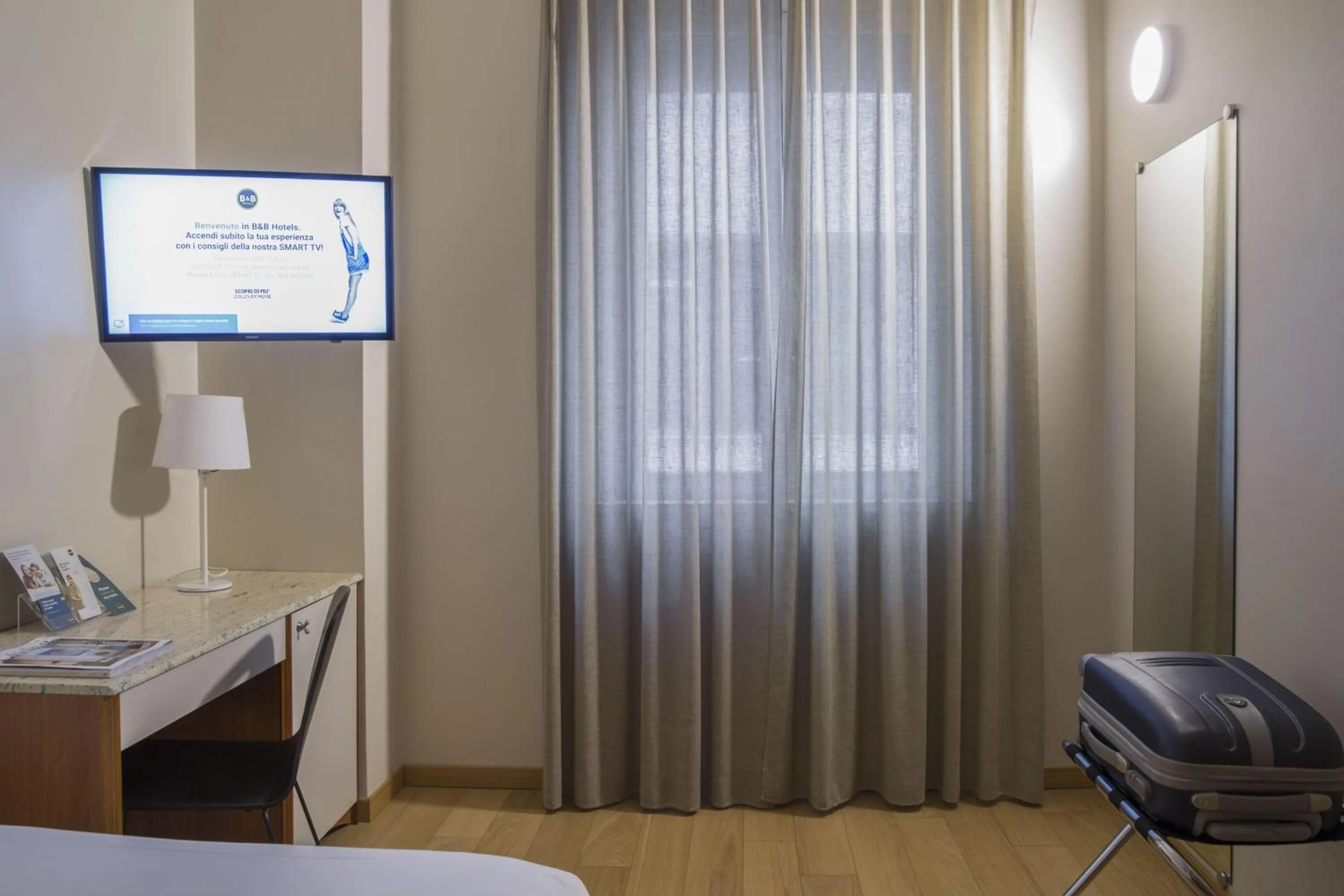 Photo of the whole room, Bed in B&B Hotel Pescara