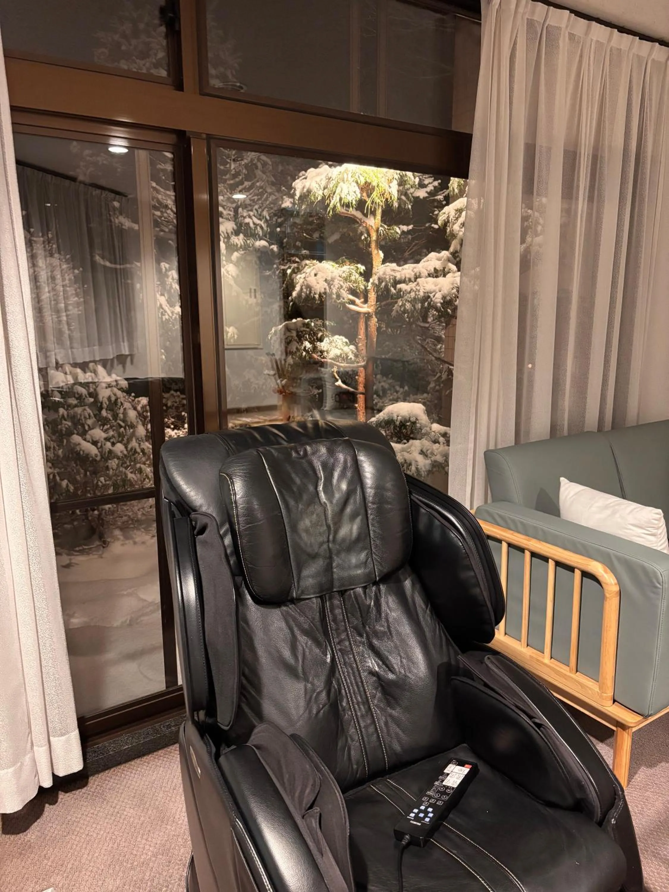 Massage, Bed in Sansui Resorts Yamanakako