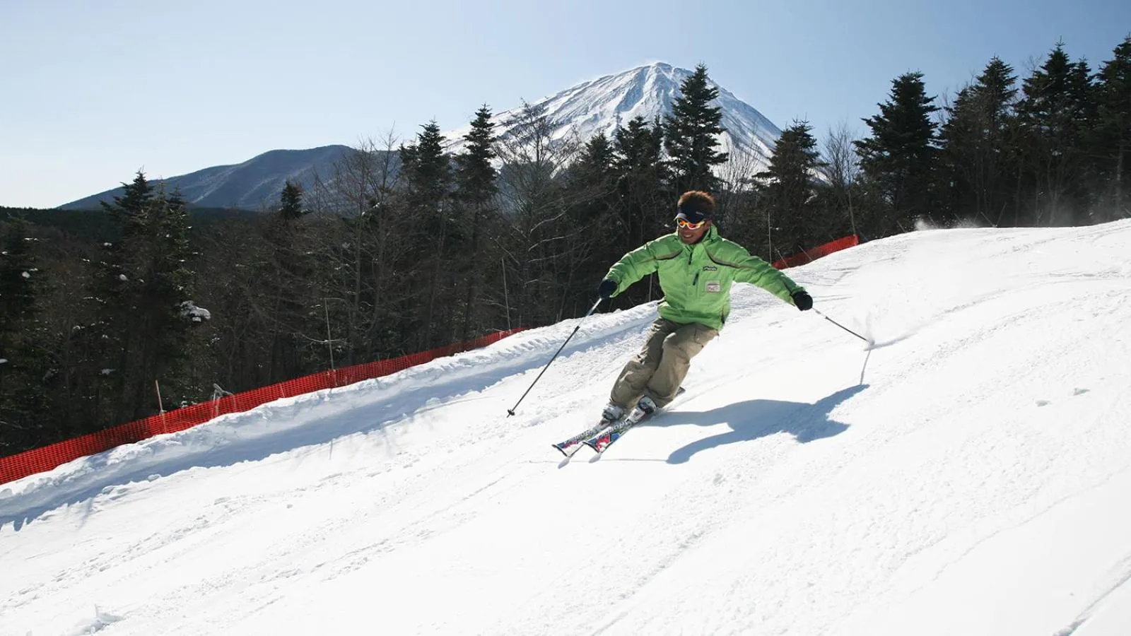Skiing in Sansui Resorts Yamanakako