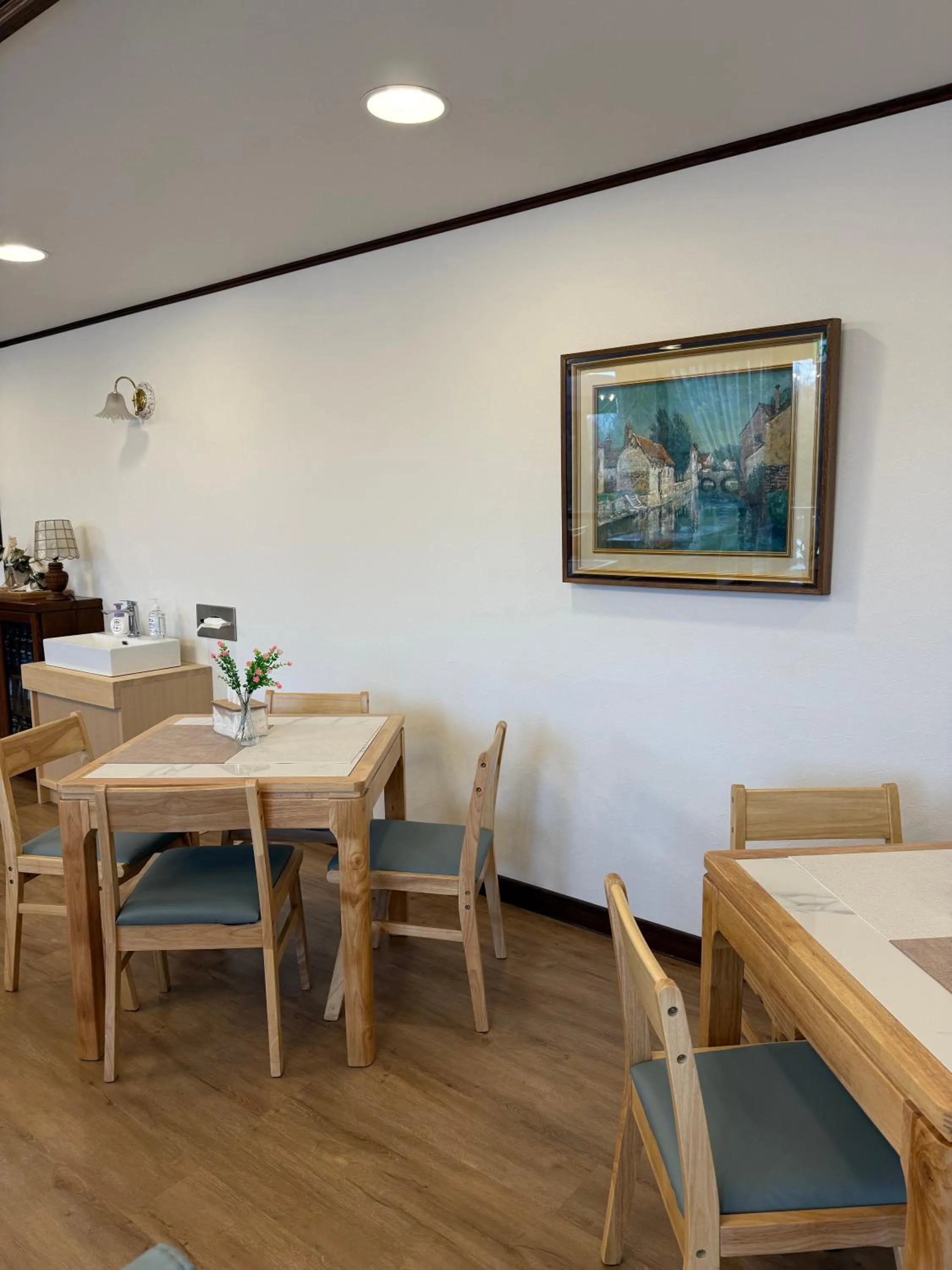 Restaurant/places to eat in Sansui Resorts Yamanakako