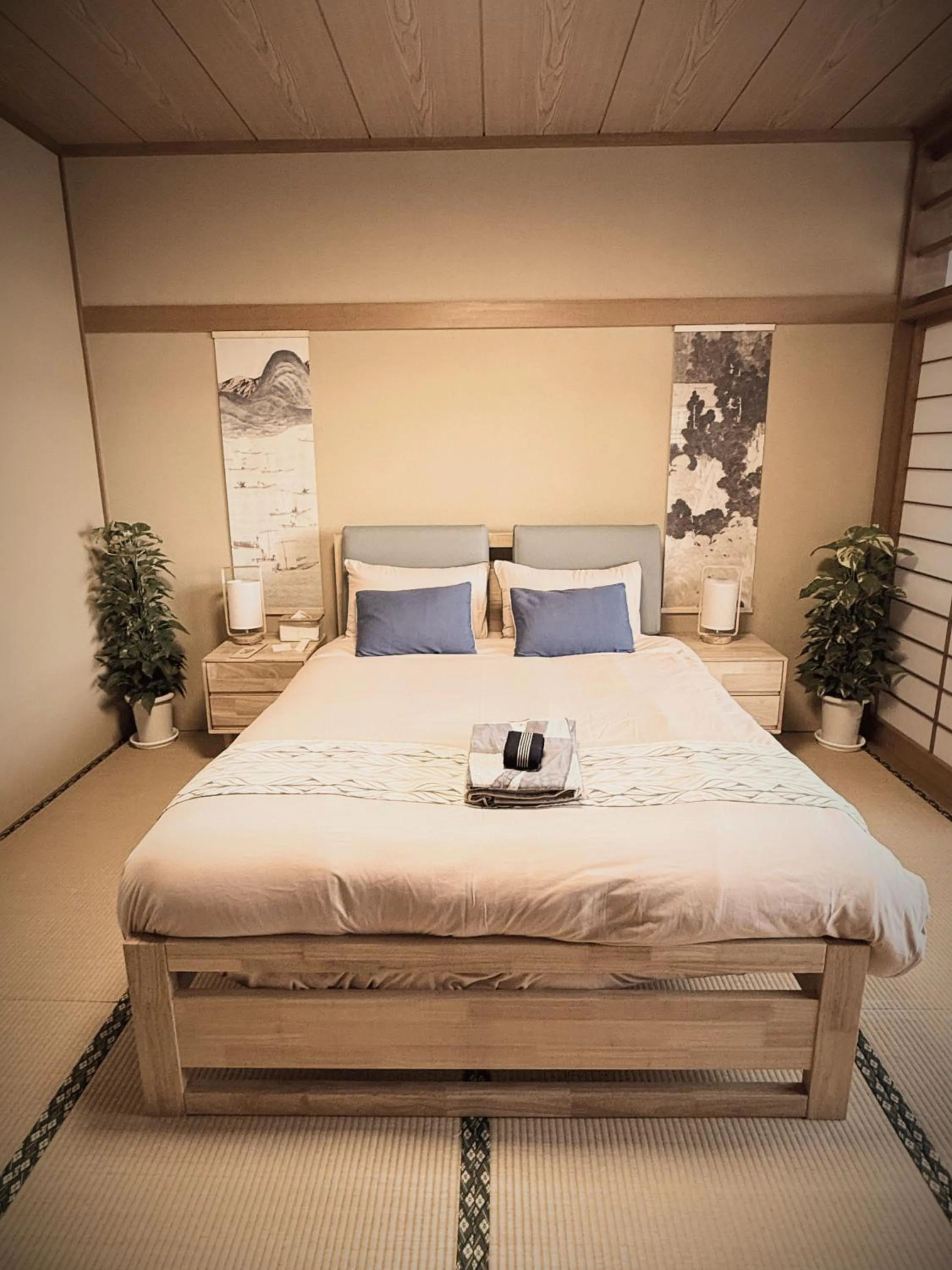 Bed in Sansui Resorts Yamanakako
