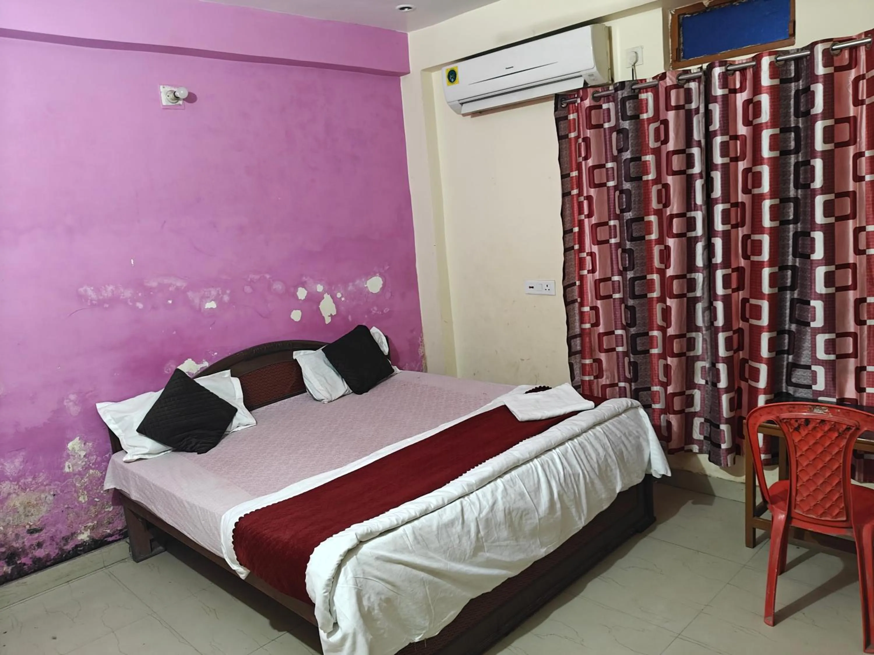 Bed in Baba Guest House
