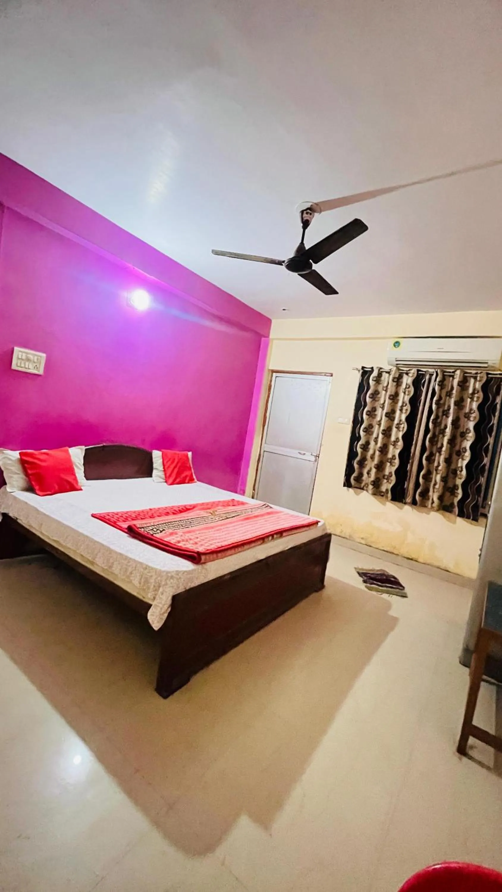 Bed in Baba Guest House