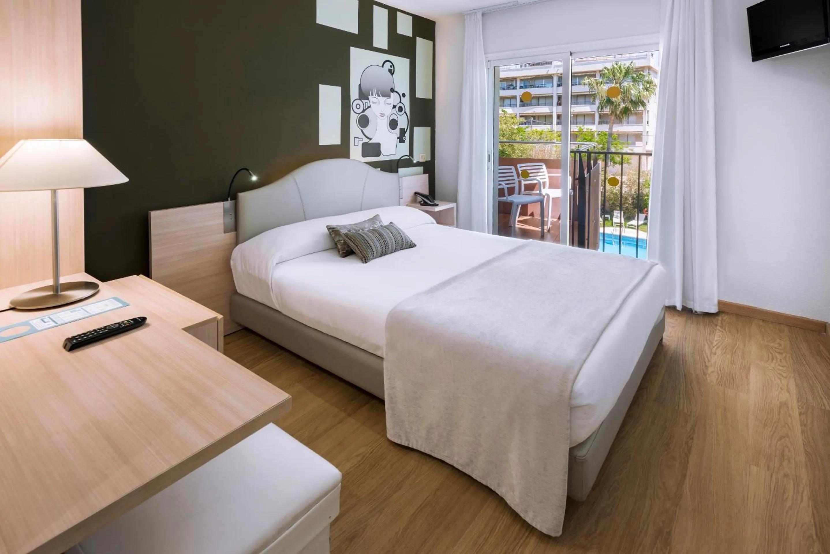 Photo of the whole room, Bed in Mònica Hotel