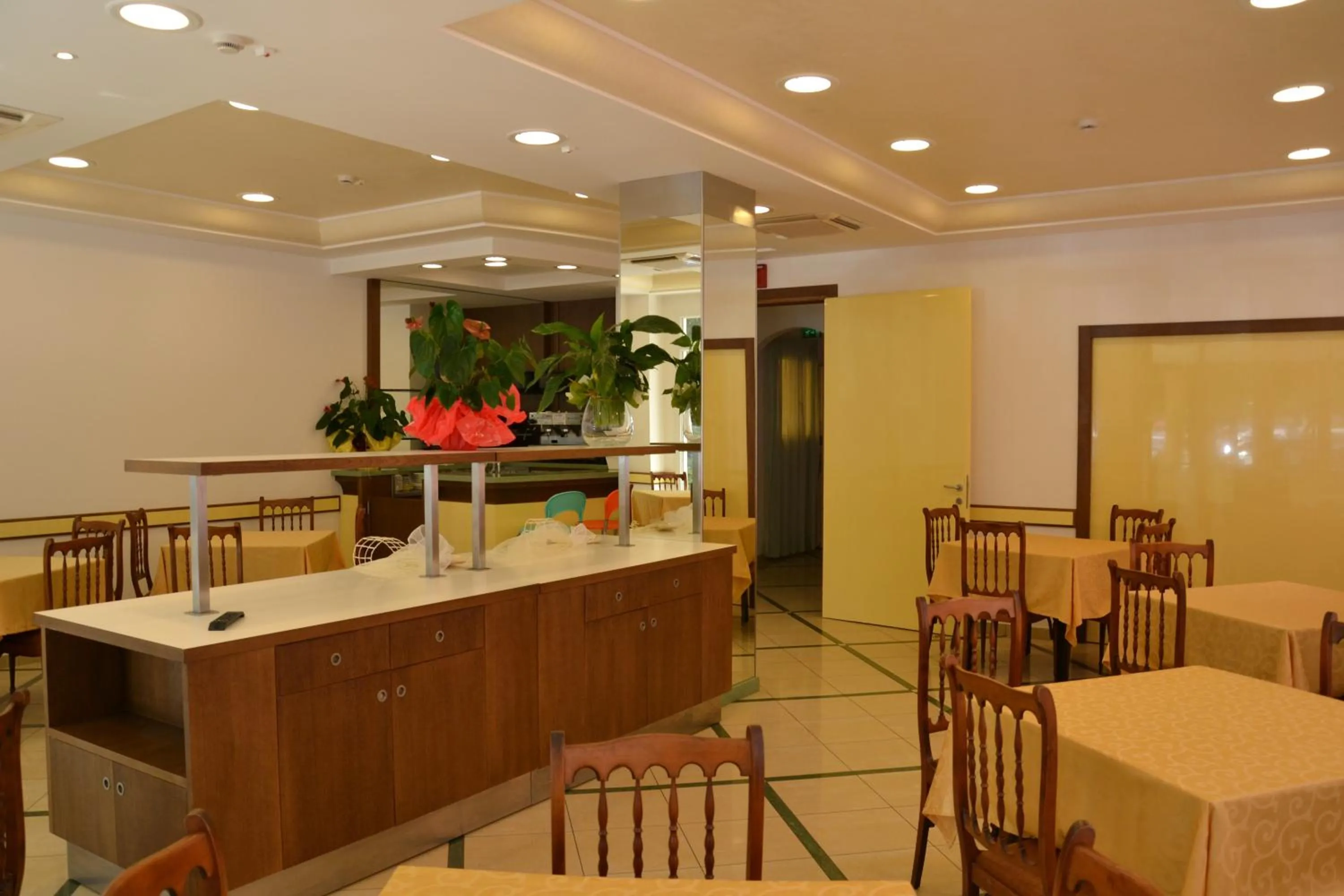 Restaurant/places to eat in Hotel Ariston