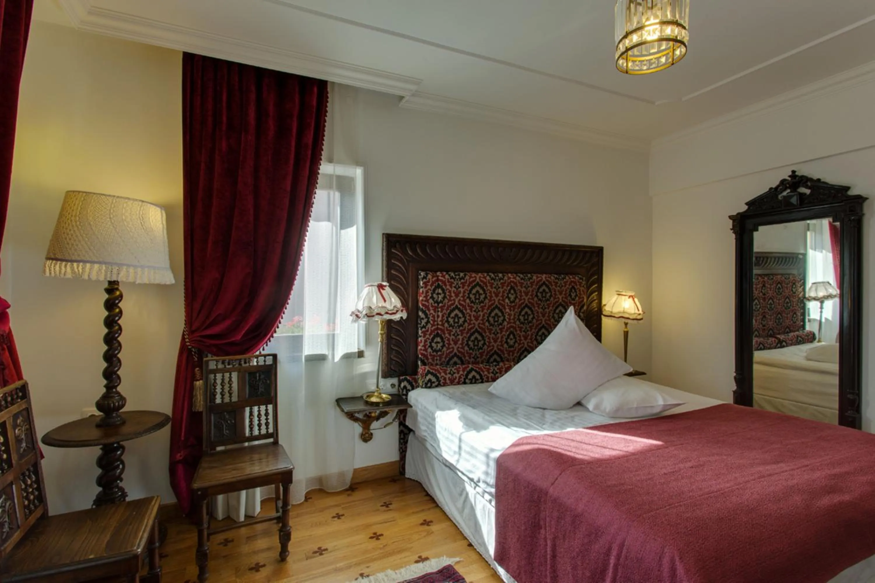 Bedroom, Bed in Casa Din Bran - Inn Center