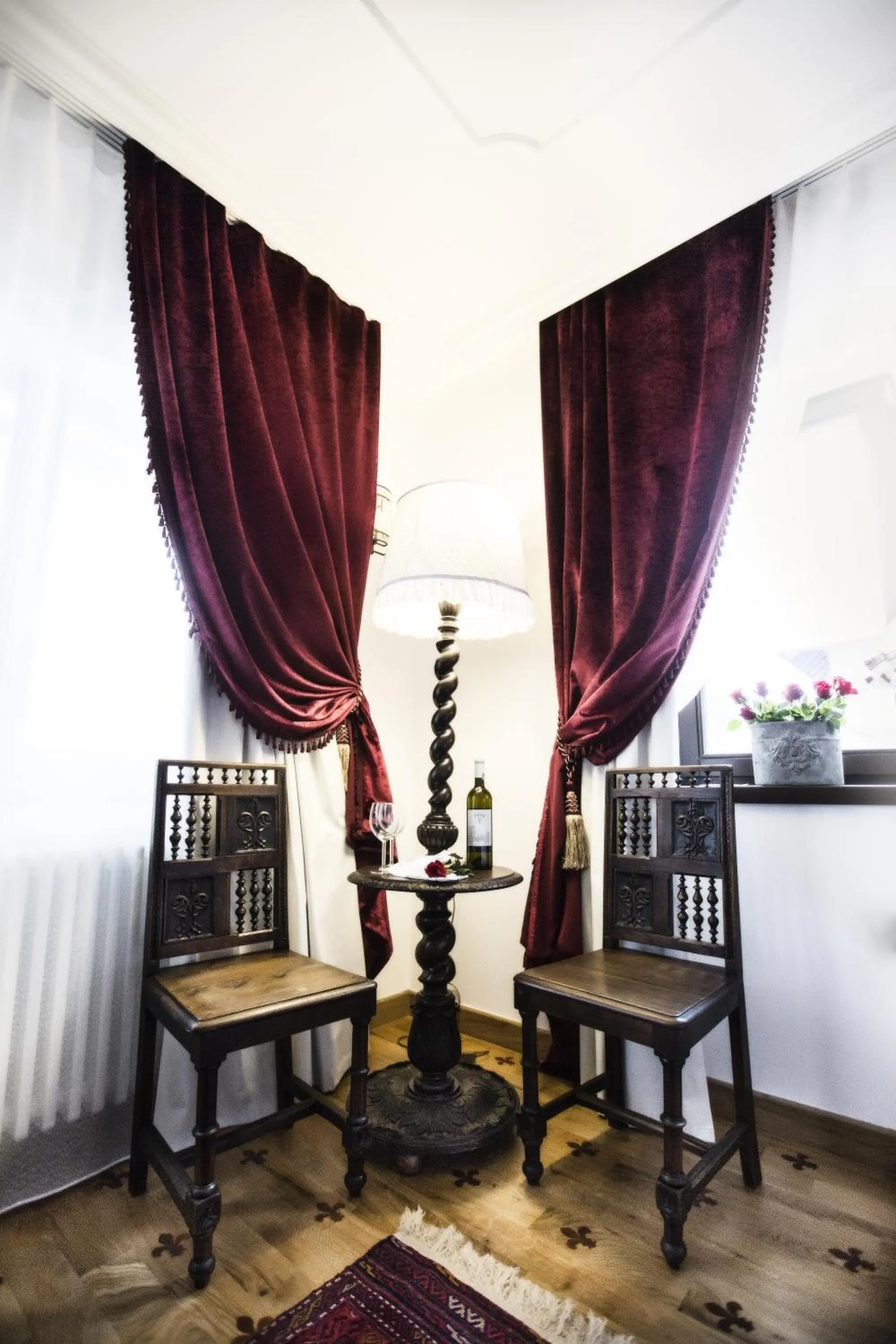 Seating area in Casa Din Bran - Inn Center