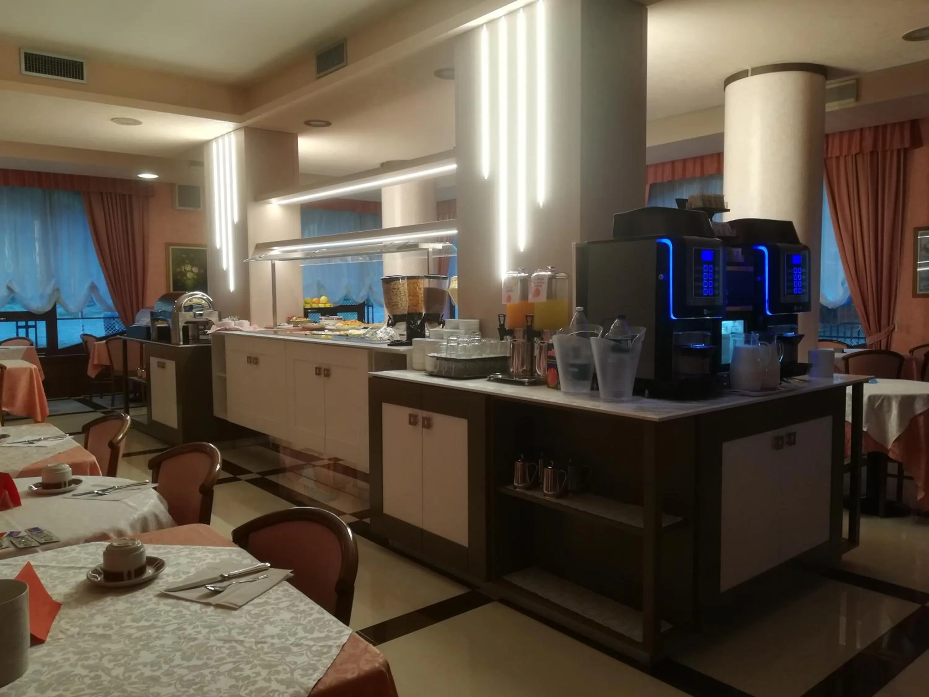 Restaurant/places to eat in Hotel Cristallo