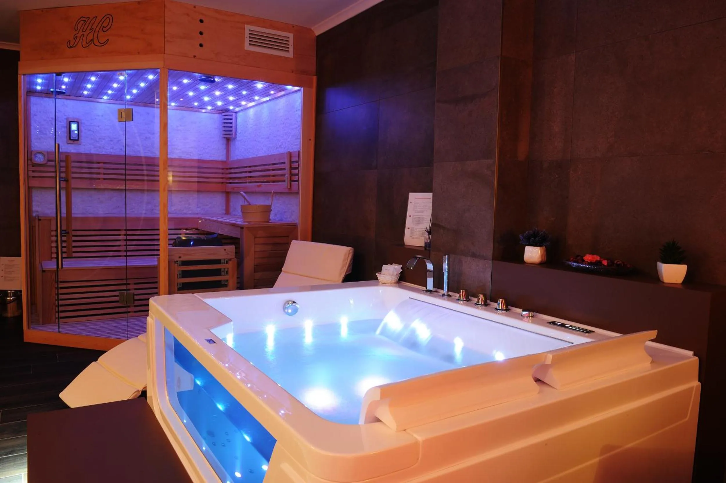 Hot Tub in Hotel Cristallo