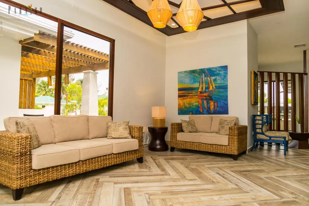 Paraiso Rainforest and Beach Hotel