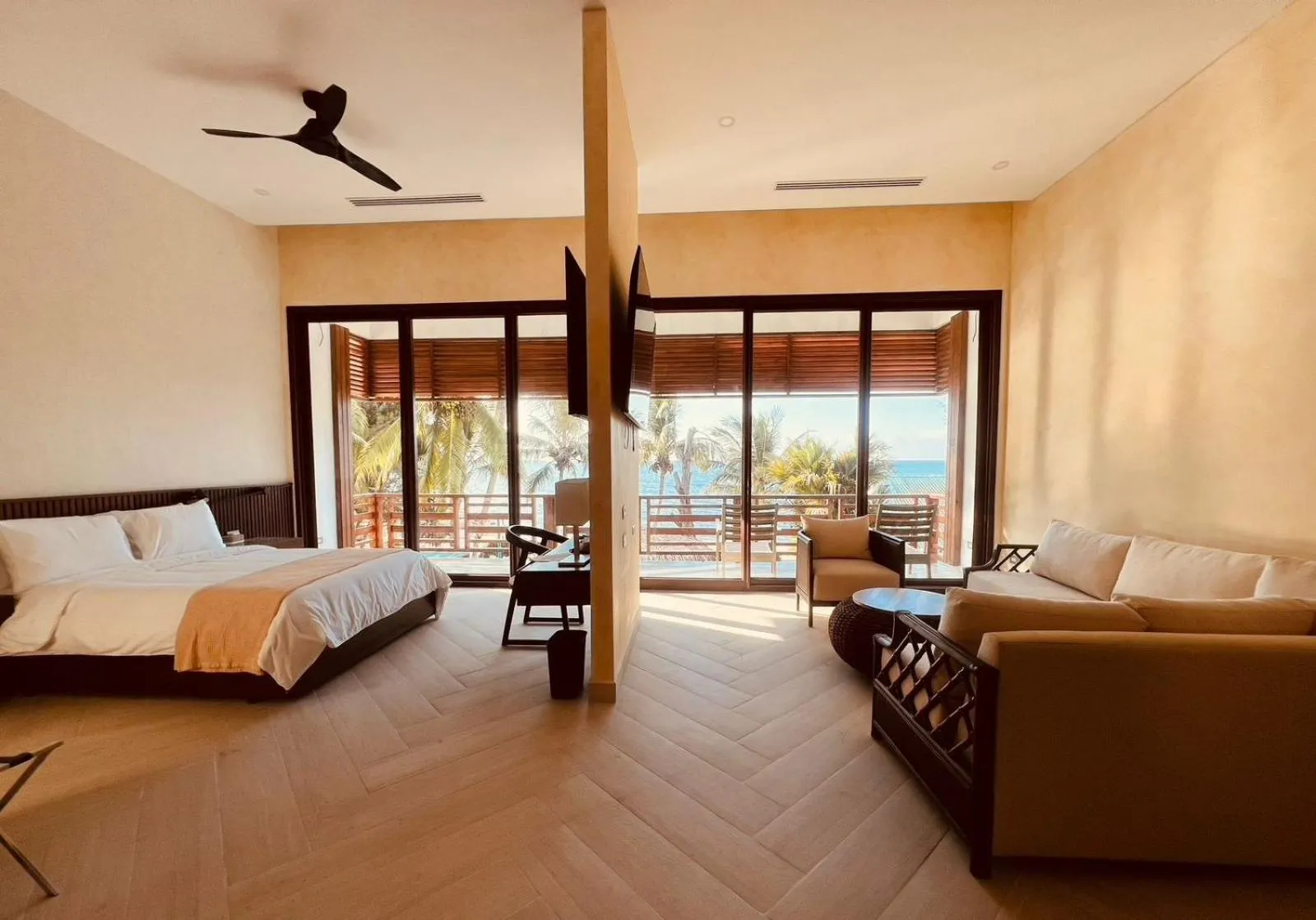 Bed in Paraiso Rainforest and Beach Hotel