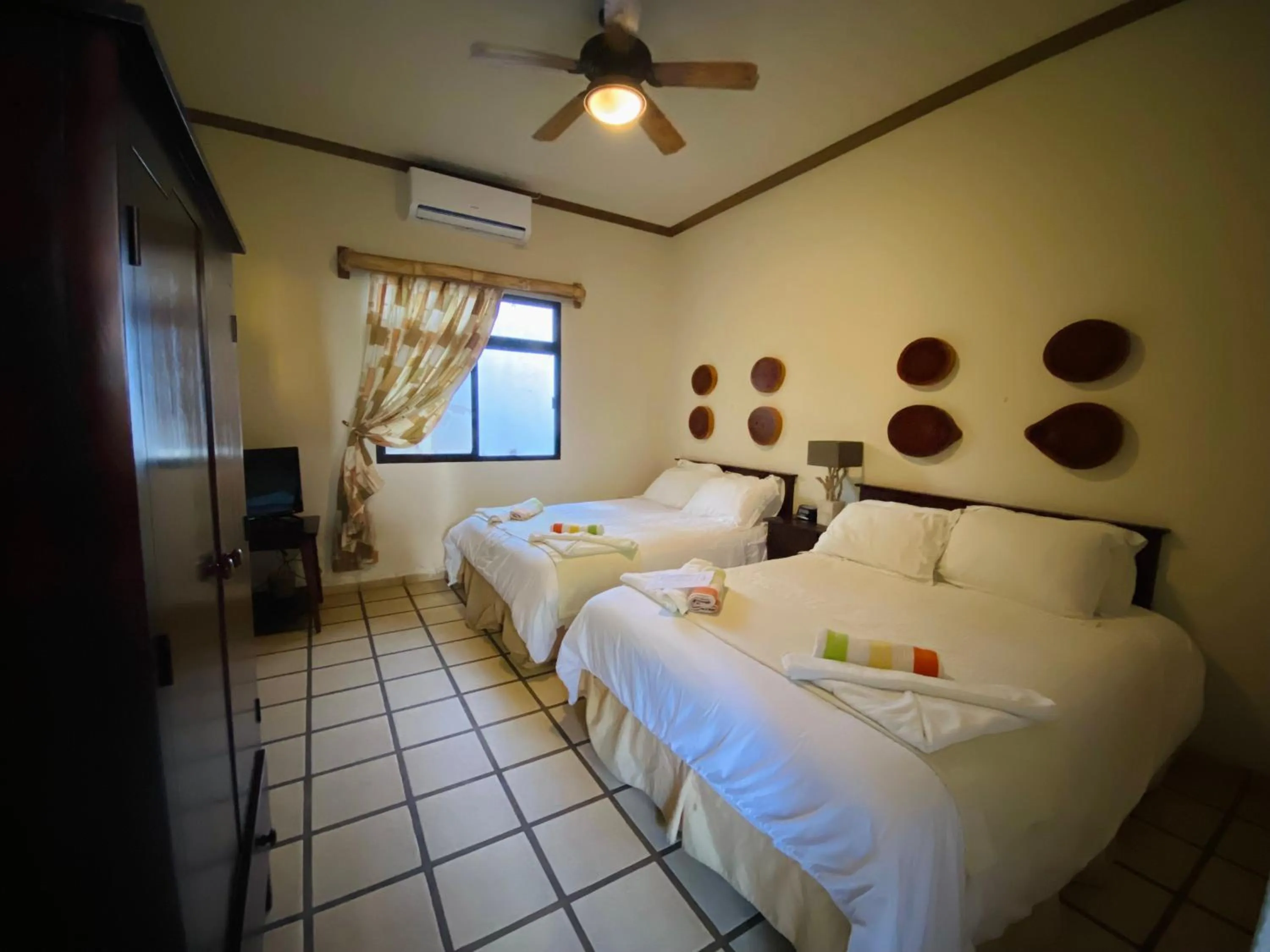 Bed in Paraiso Rainforest and Beach Hotel