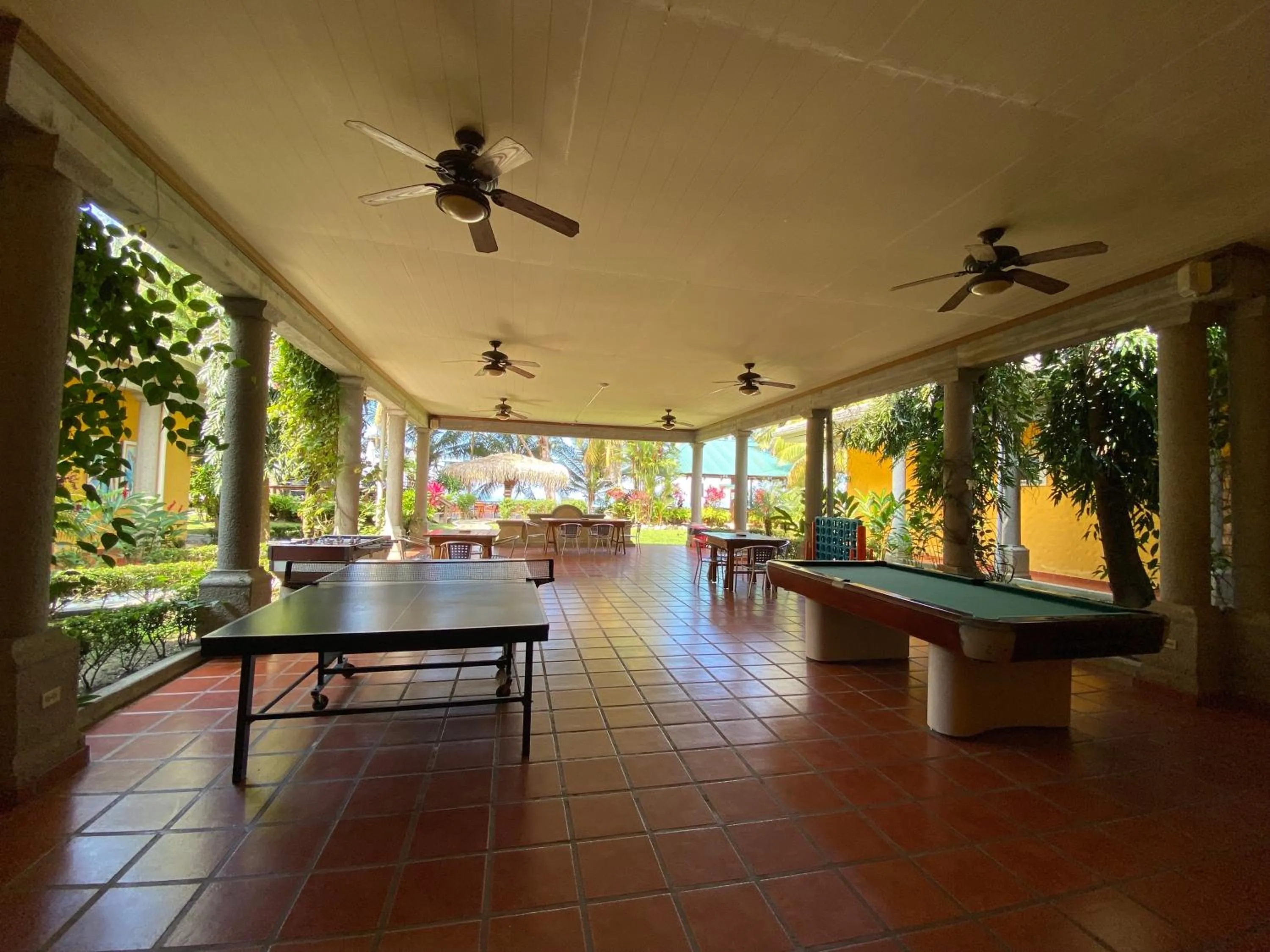 Paraiso Rainforest and Beach Hotel