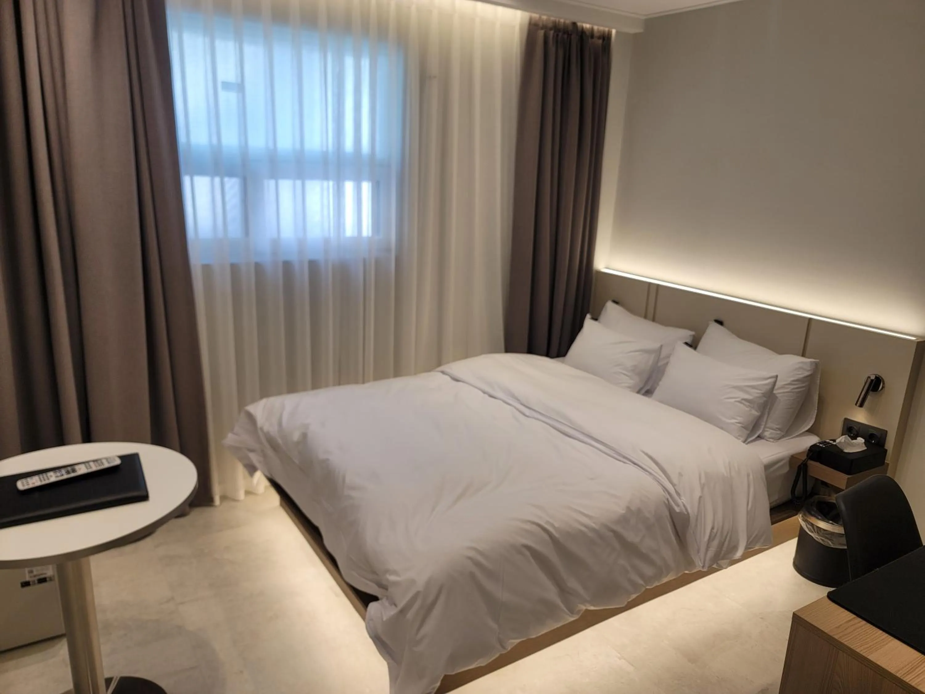 Bed in Hwagok August