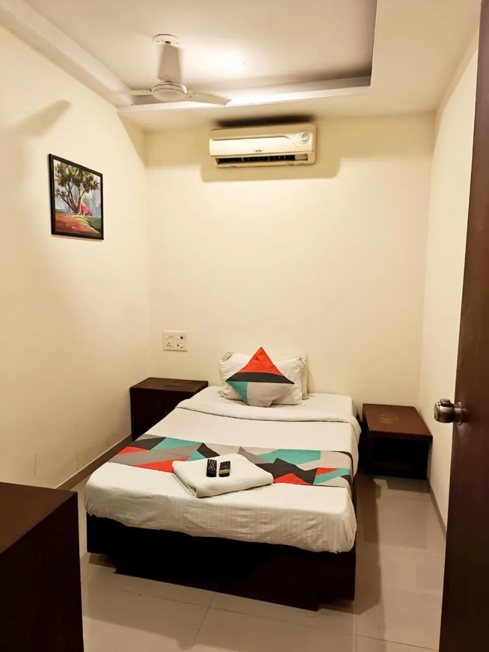 Loharkar Hotel
