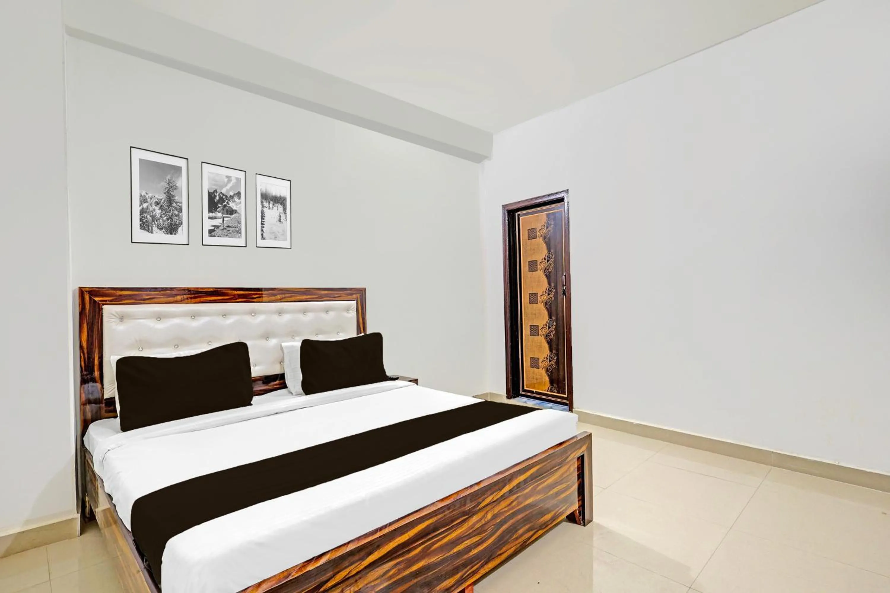 Bedroom, Bed in Hotel O SHAKTI RESIDENCY