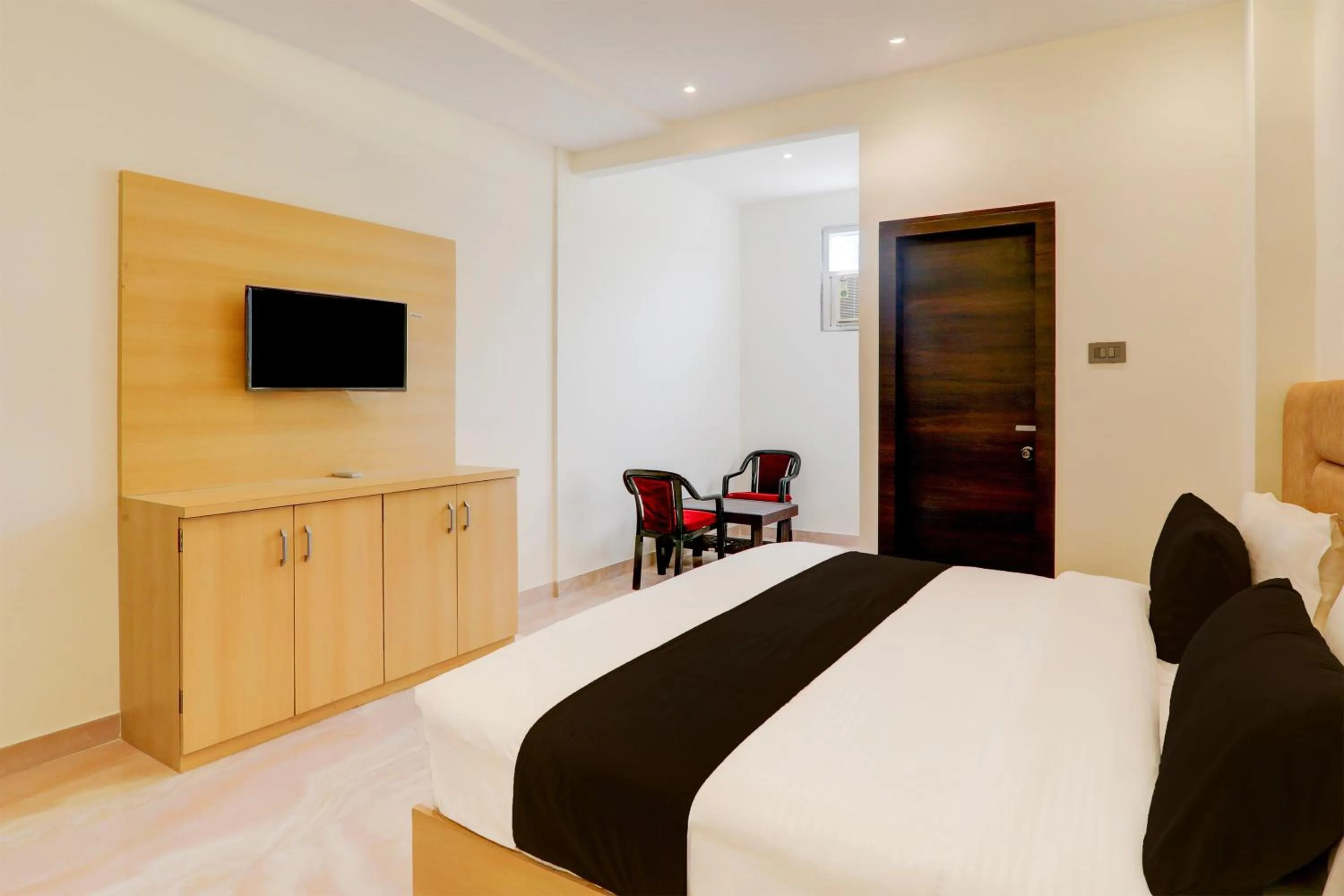 Bedroom in Collection O Siddharth Near A to Z Electronics