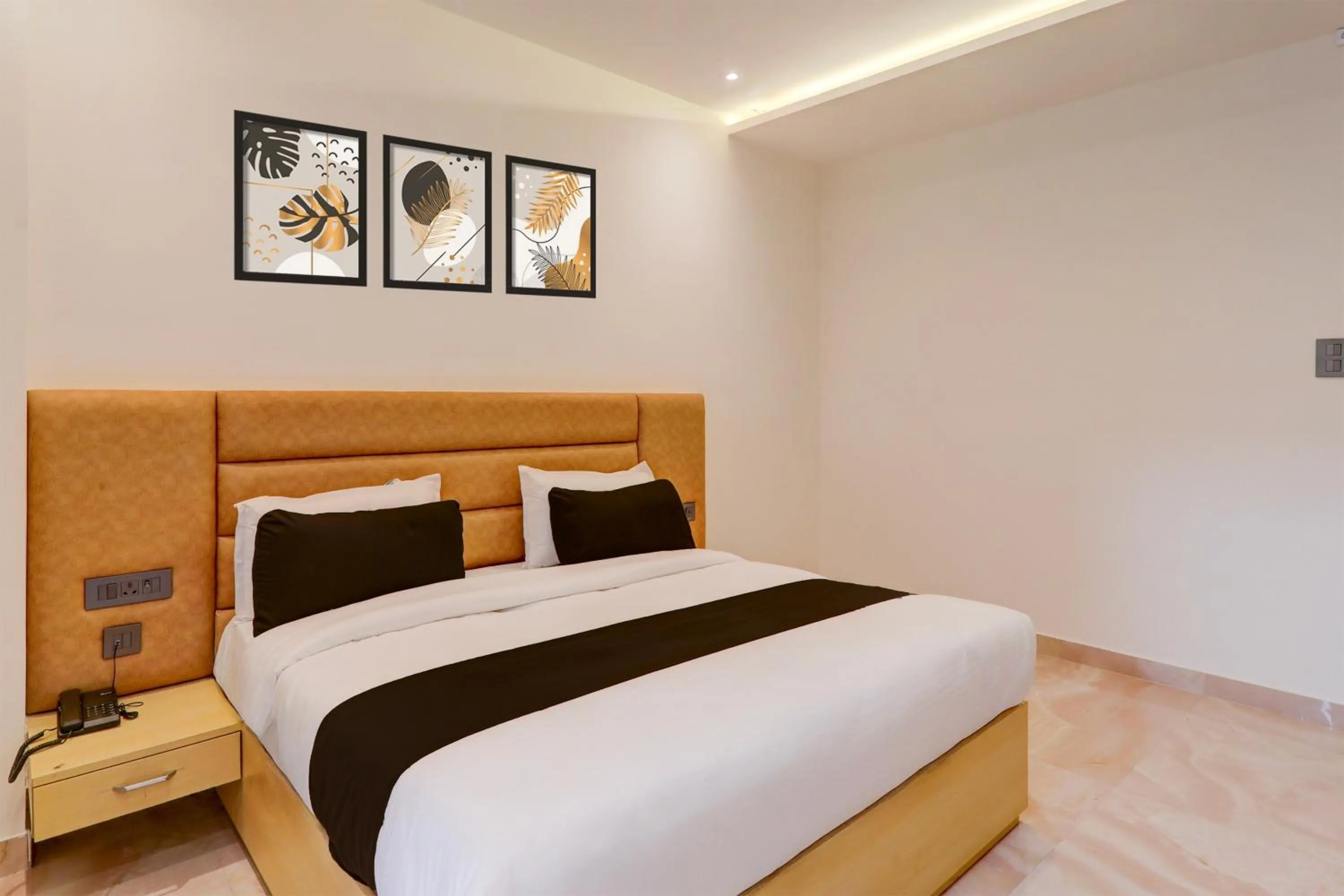 Bedroom in Collection O Siddharth Near A to Z Electronics