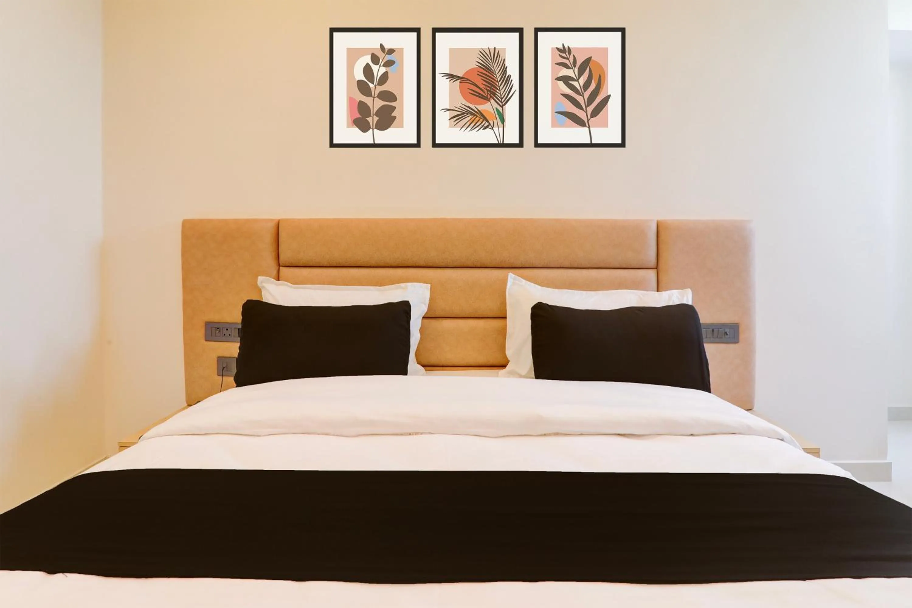 Bathroom in Collection O Siddharth Near A to Z Electronics