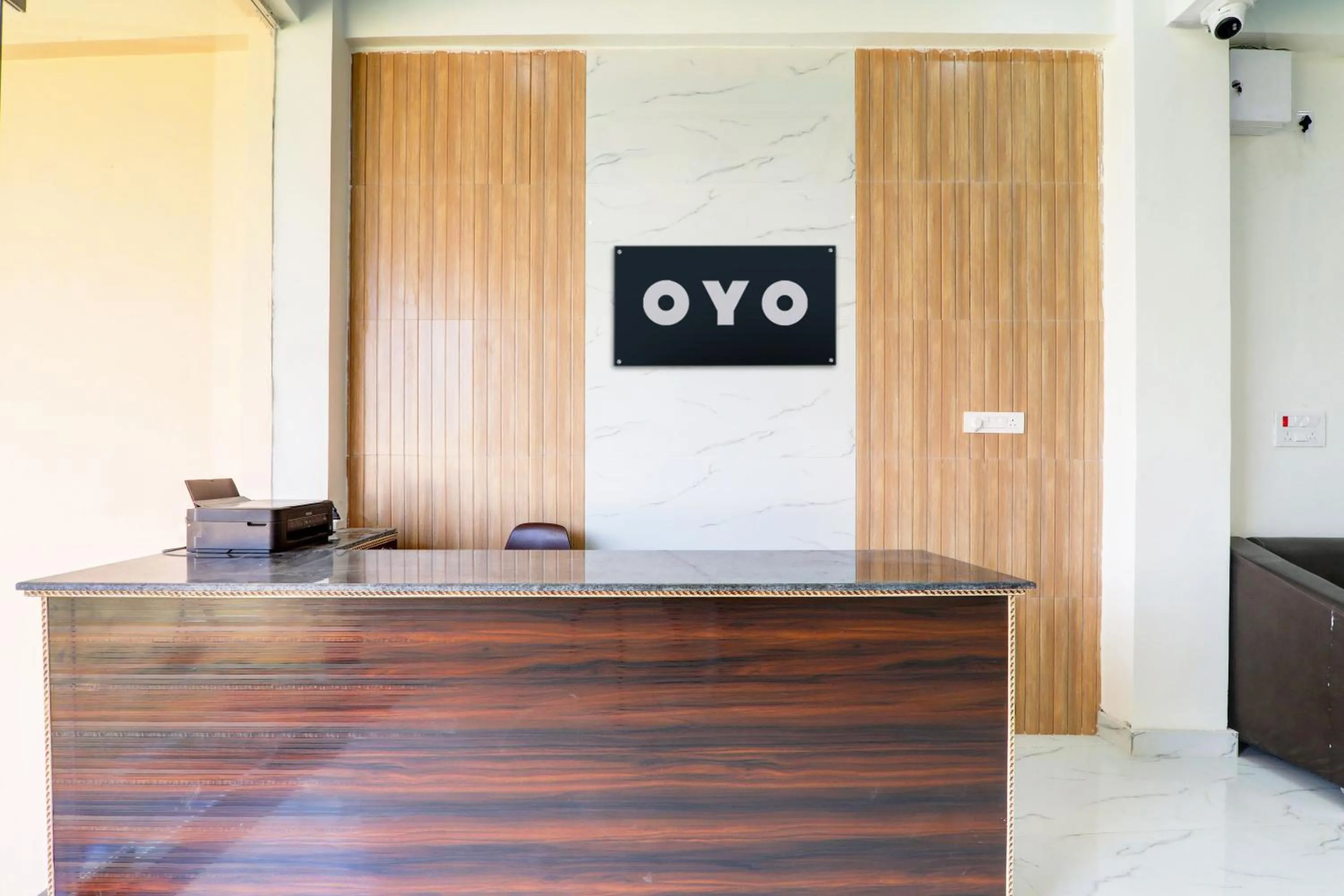 Lobby or reception in Hotel O Regalia Palace and Lawn