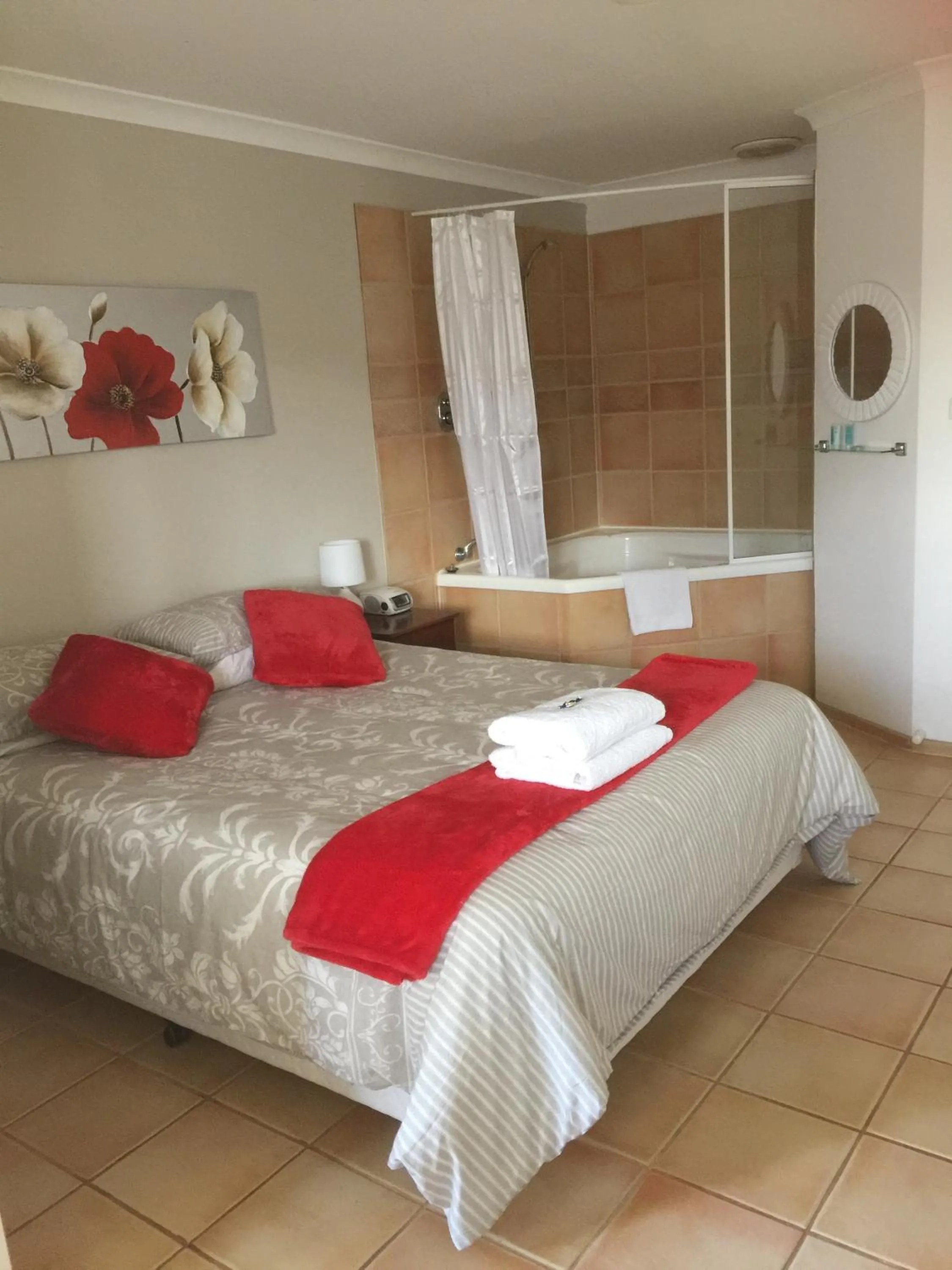 Bedroom, Bed in The Nosh & Nod - Avon Terrace