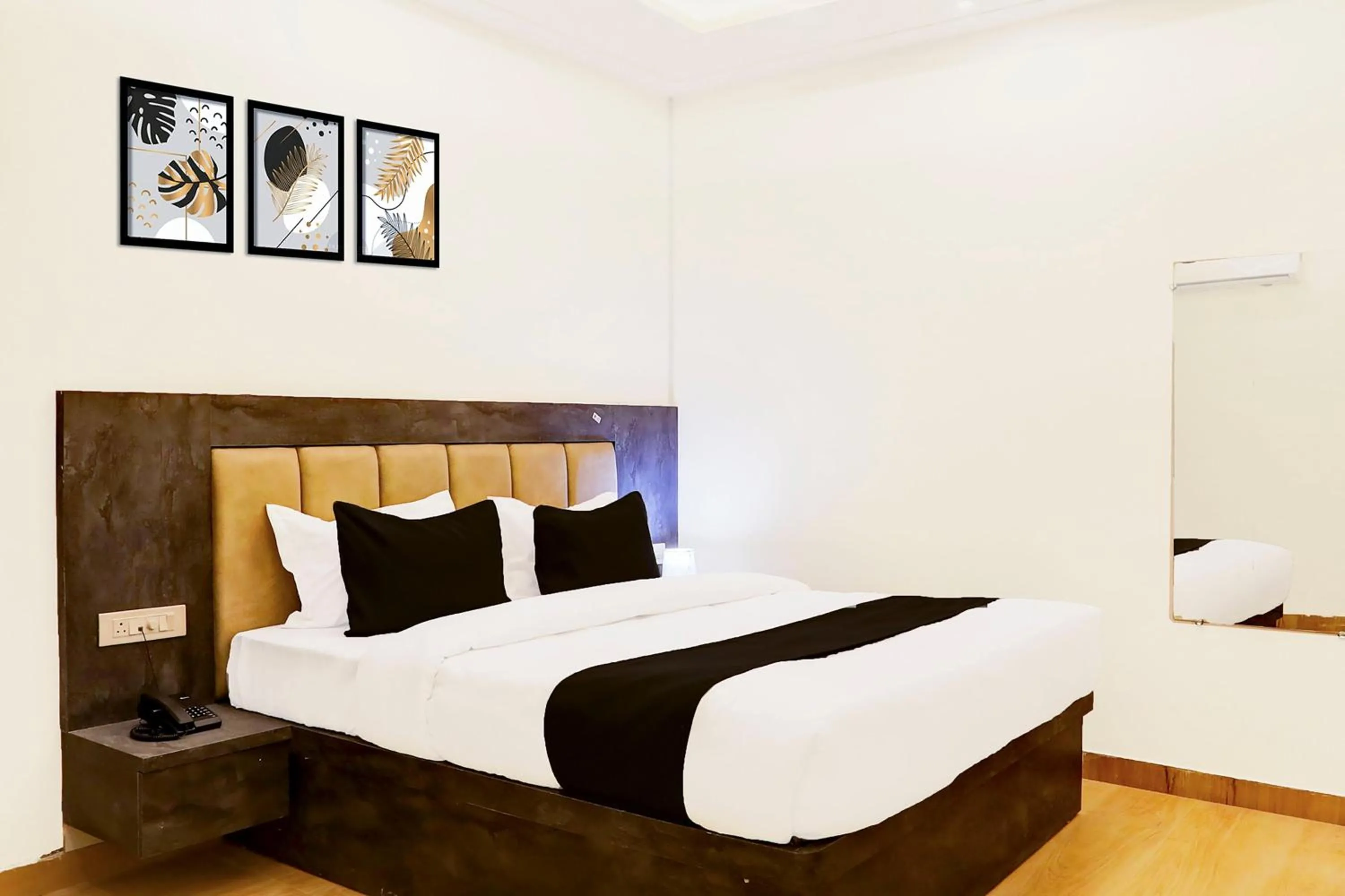 Super Townhouse Balua Road Pahadiya