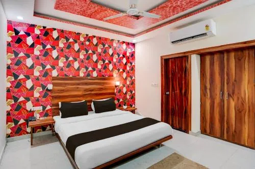 Bedroom, Bed in OYO Hotel O Khargapur Ring Road Formerly Shimla Grand