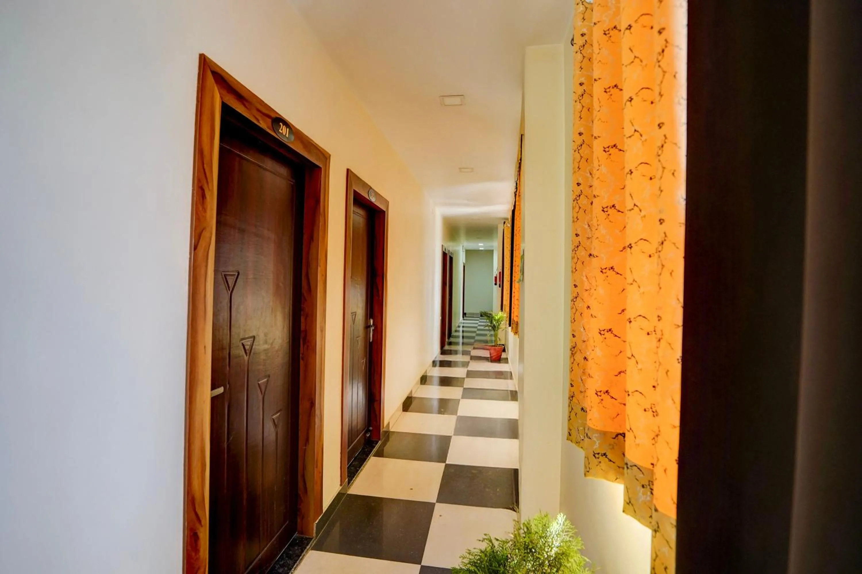 Lobby or reception in OYO Hotel O Khargapur Ring Road Formerly Shimla Grand